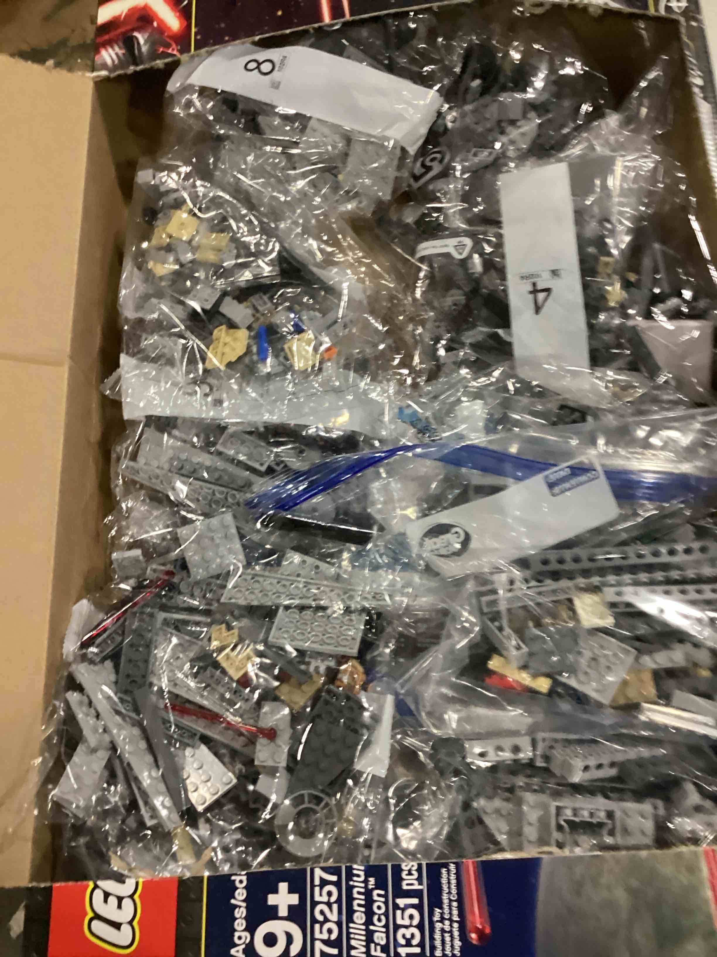 https://s3.amazonaws.com/lotting-images-prod/bidfta/BLU5782551_1708712605705.jpeg