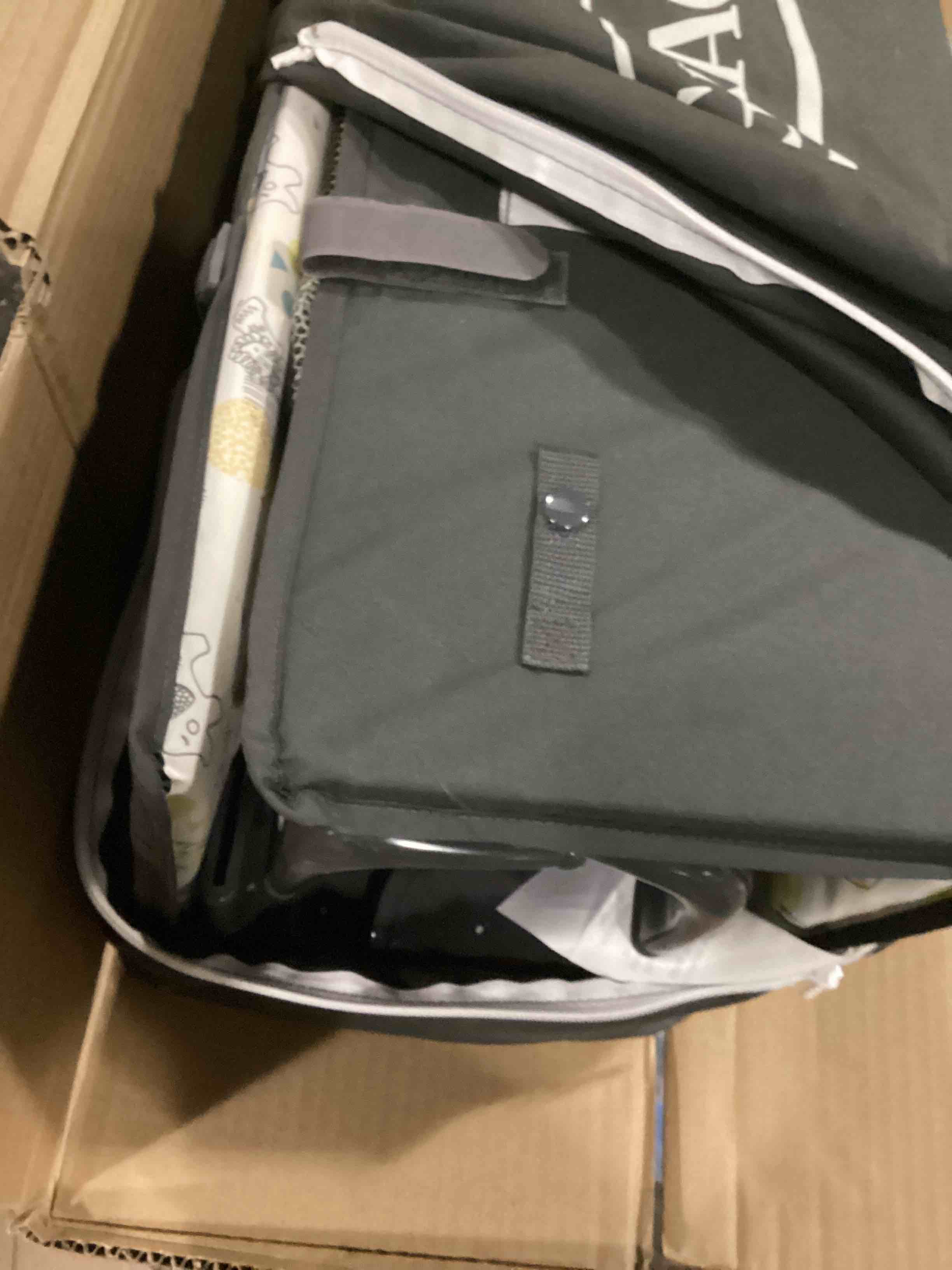 https://s3.amazonaws.com/lotting-images-prod/bidfta/BLU5782618_1708964695259.jpeg