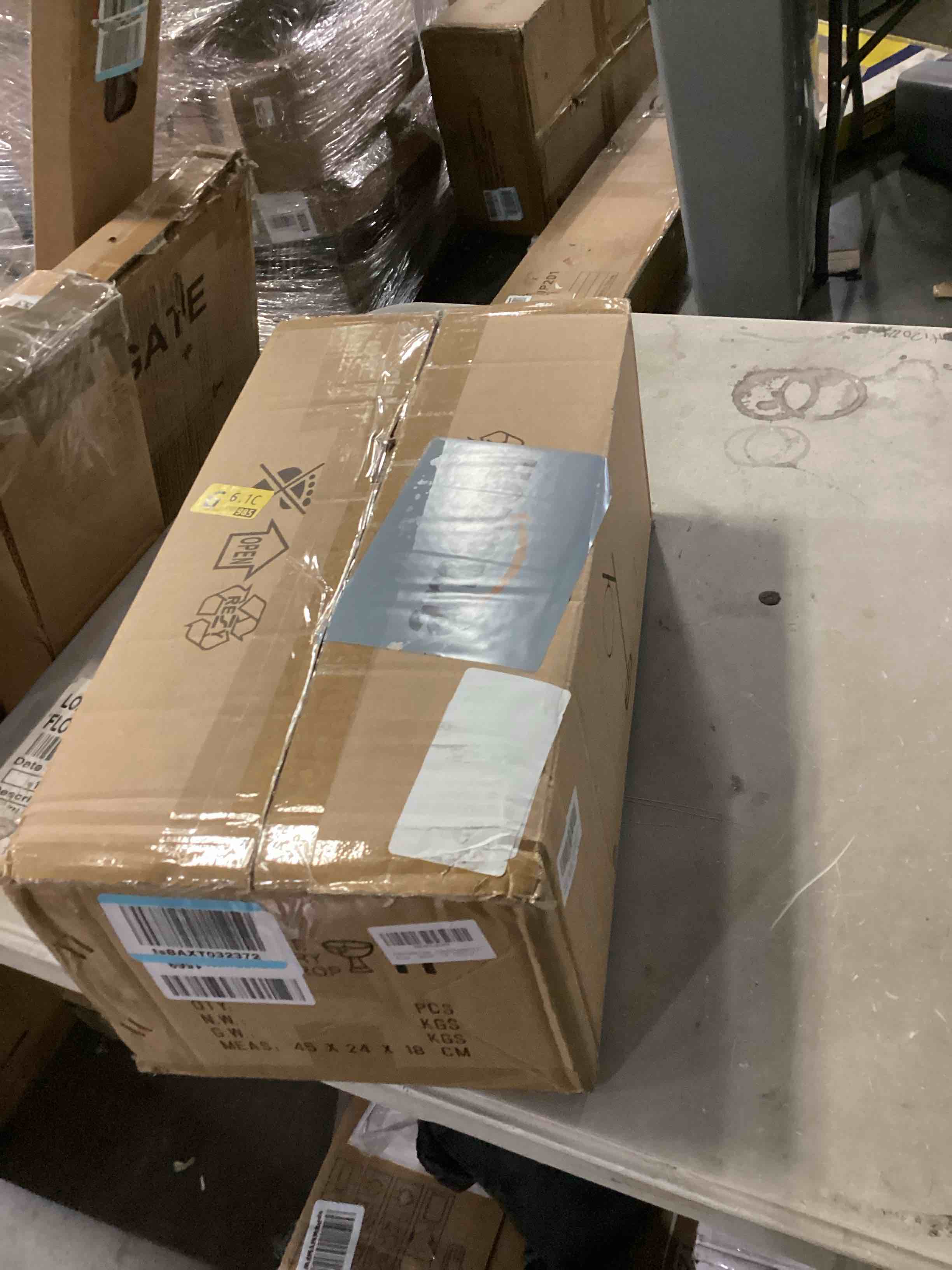 https://s3.amazonaws.com/lotting-images-prod/bidfta/BLU5782971_1708100826365.jpeg