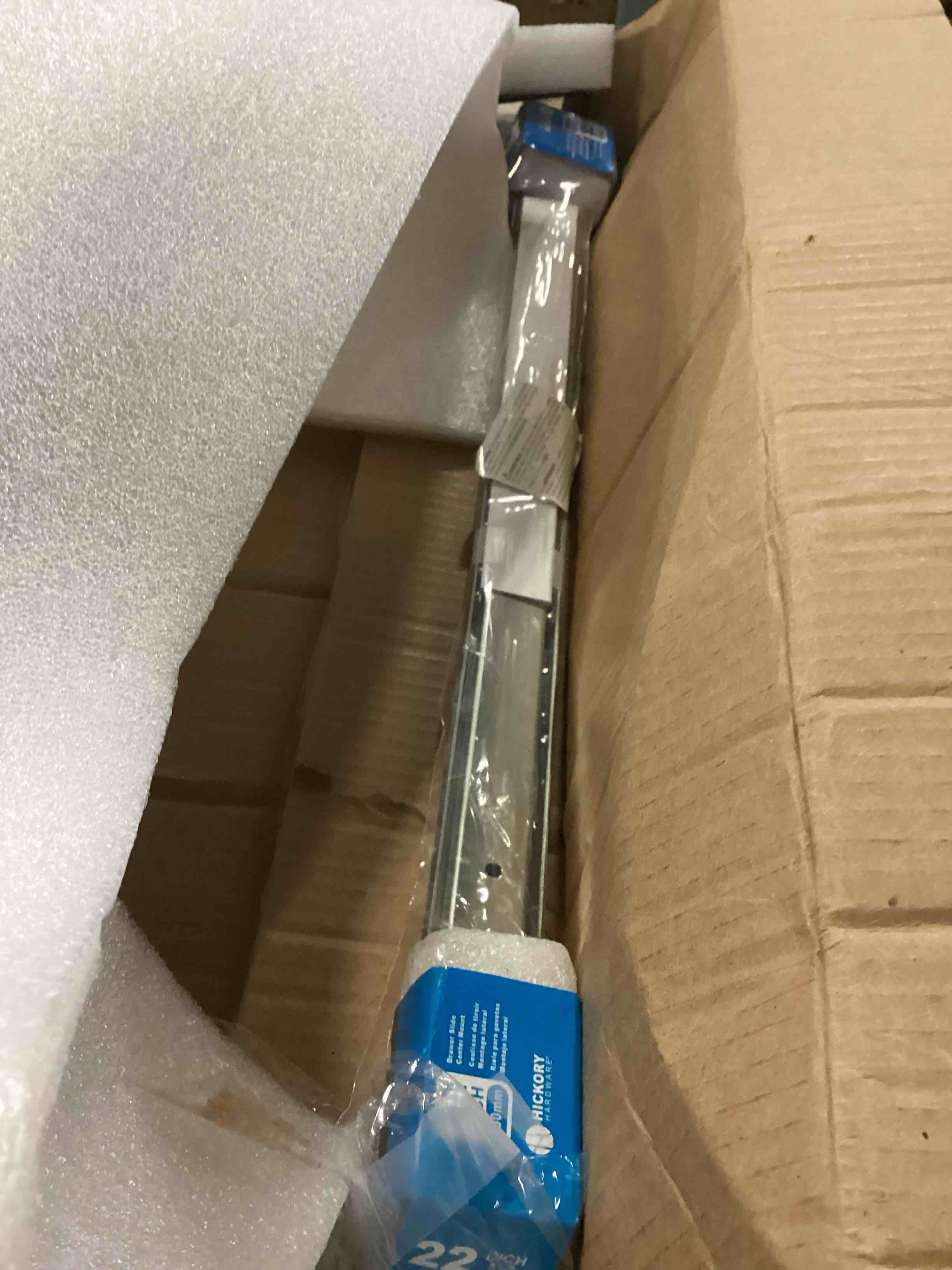 https://s3.amazonaws.com/lotting-images-prod/bidfta/BLU5783008_1708112072577.jpeg
