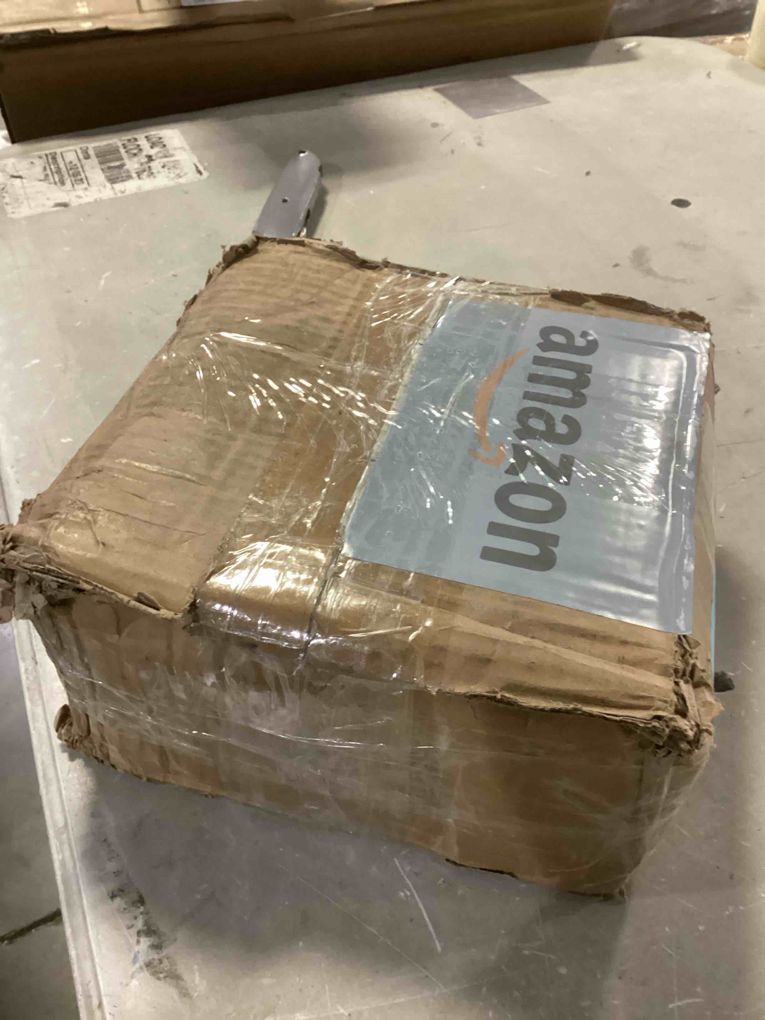 https://s3.amazonaws.com/lotting-images-prod/bidfta/BLU5783224_1708446535067.jpeg