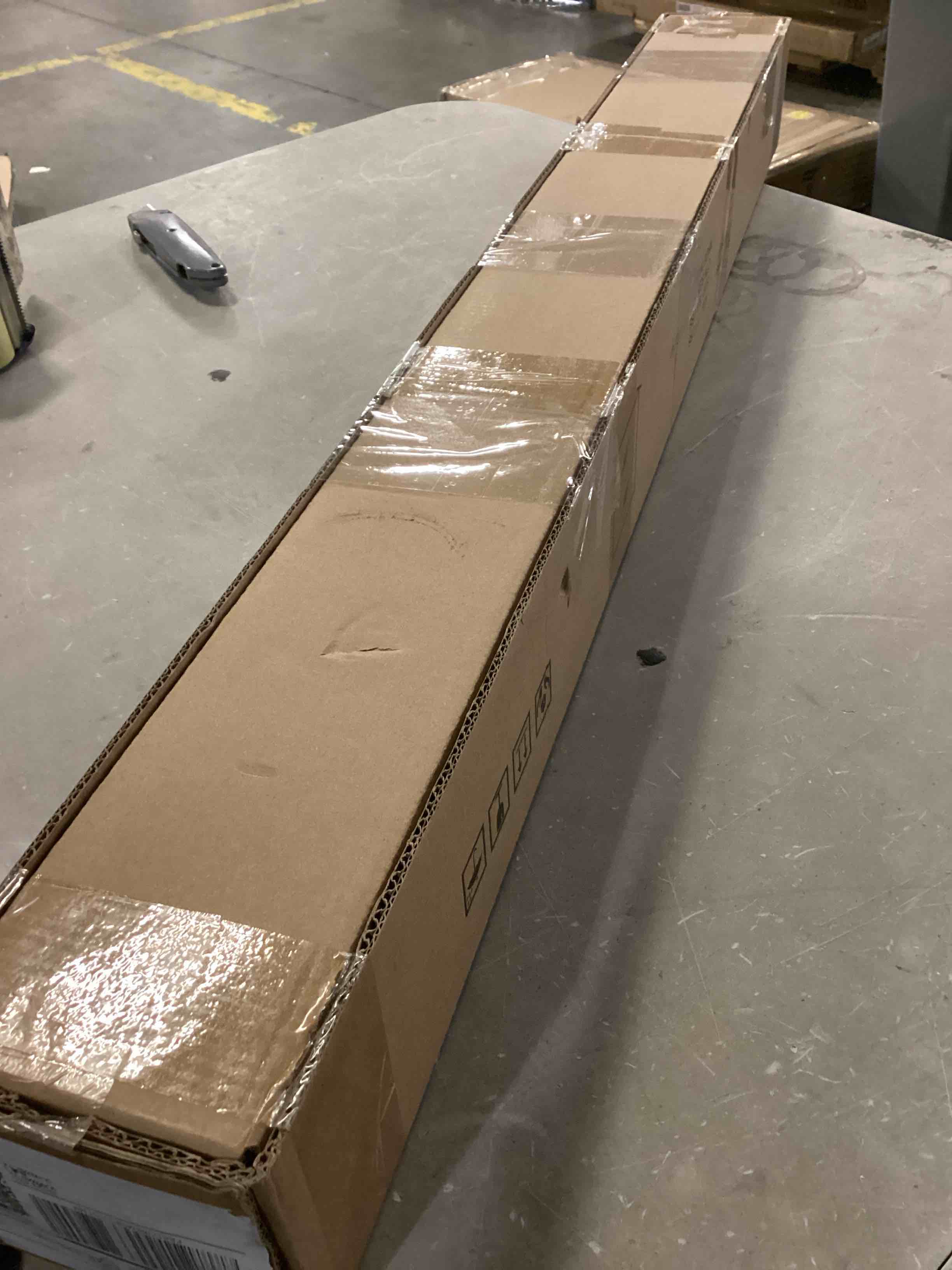 https://s3.amazonaws.com/lotting-images-prod/bidfta/BLU5783432_1708706719958.jpeg