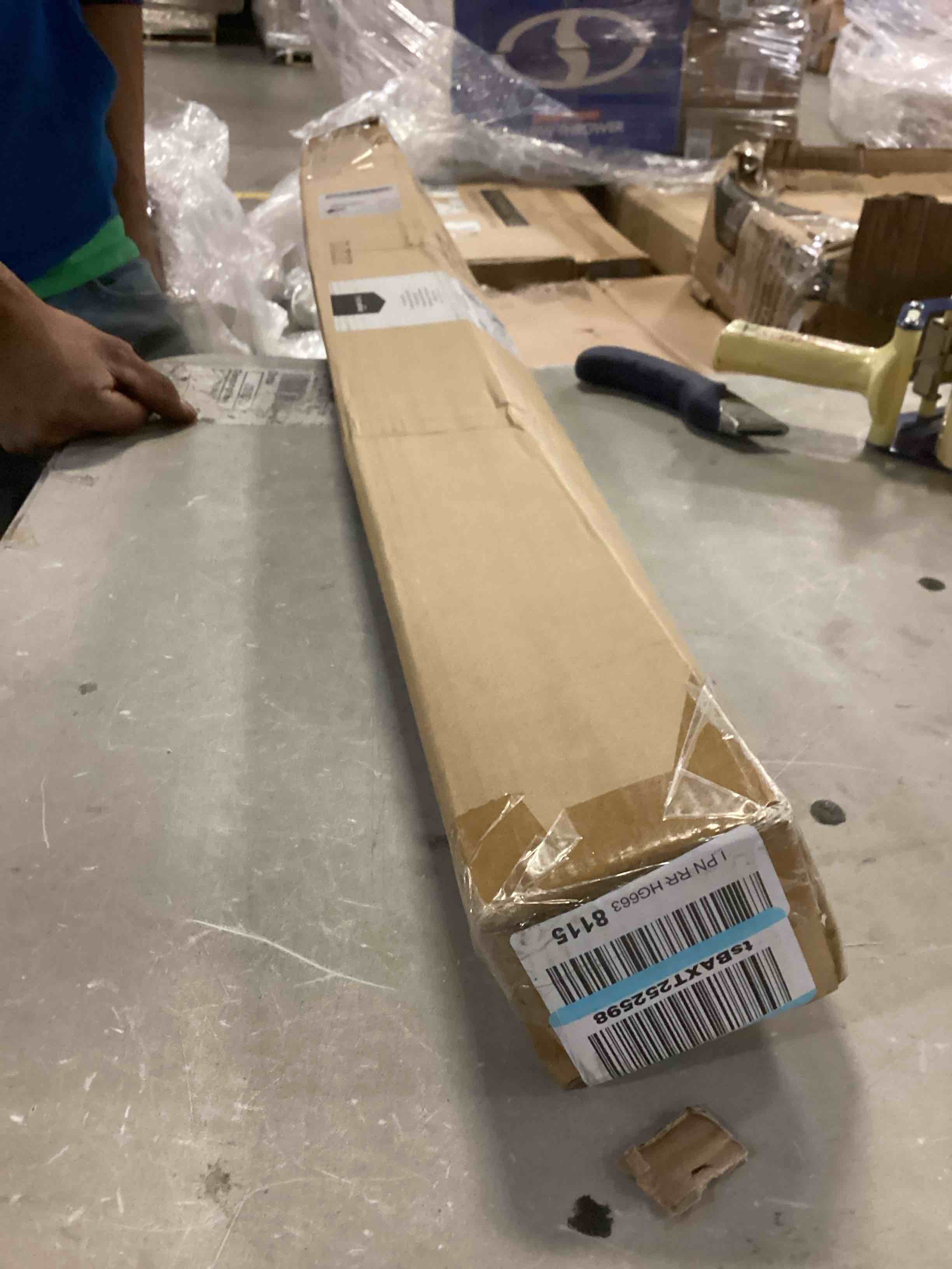 https://s3.amazonaws.com/lotting-images-prod/bidfta/BLU5783847_1709581960787.jpeg