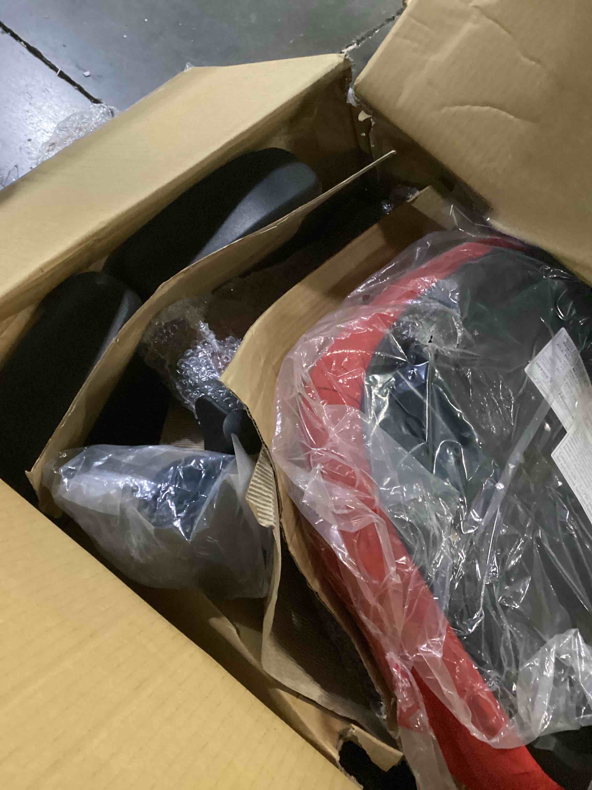 https://s3.amazonaws.com/lotting-images-prod/bidfta/BLU5784132_1710161248587.jpeg