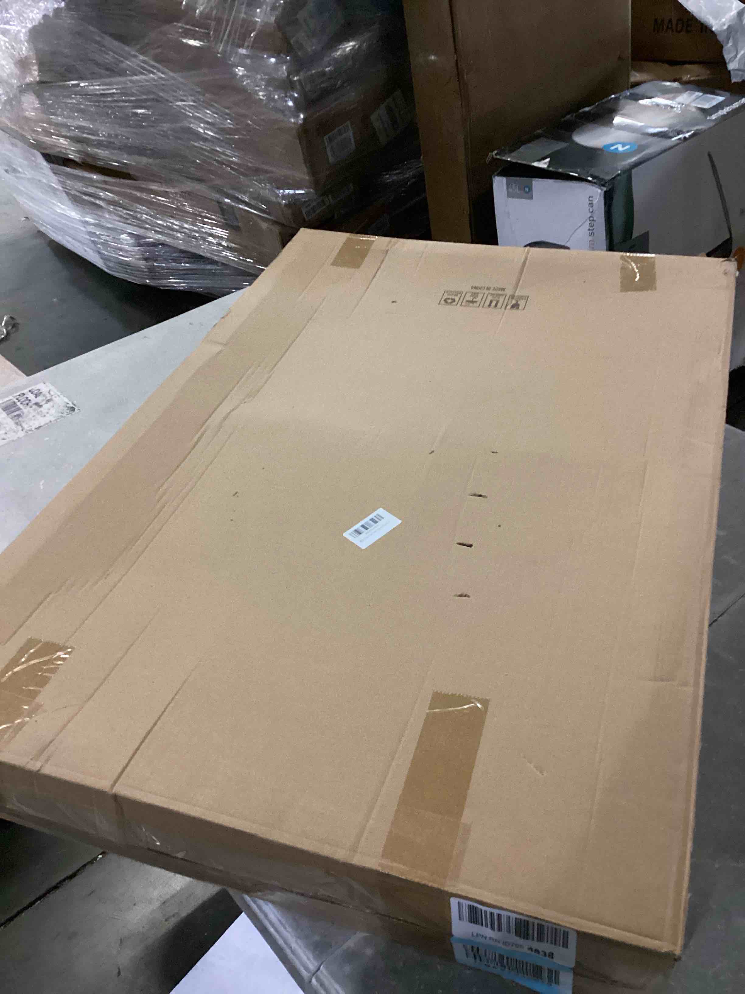 https://s3.amazonaws.com/lotting-images-prod/bidfta/BLU5784280_1710518042743.jpeg