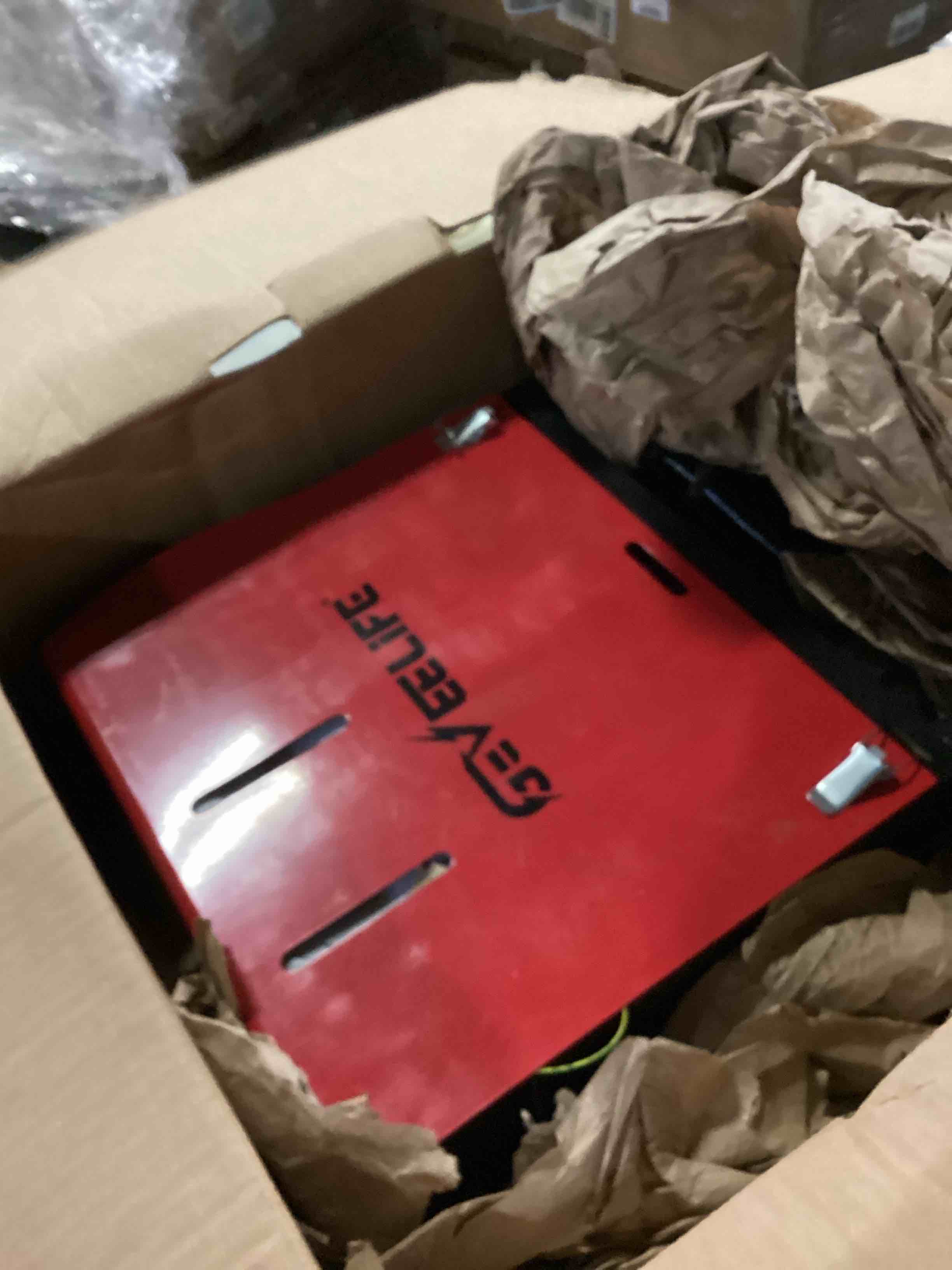 https://s3.amazonaws.com/lotting-images-prod/bidfta/BLU5784300_1710523594617.jpeg