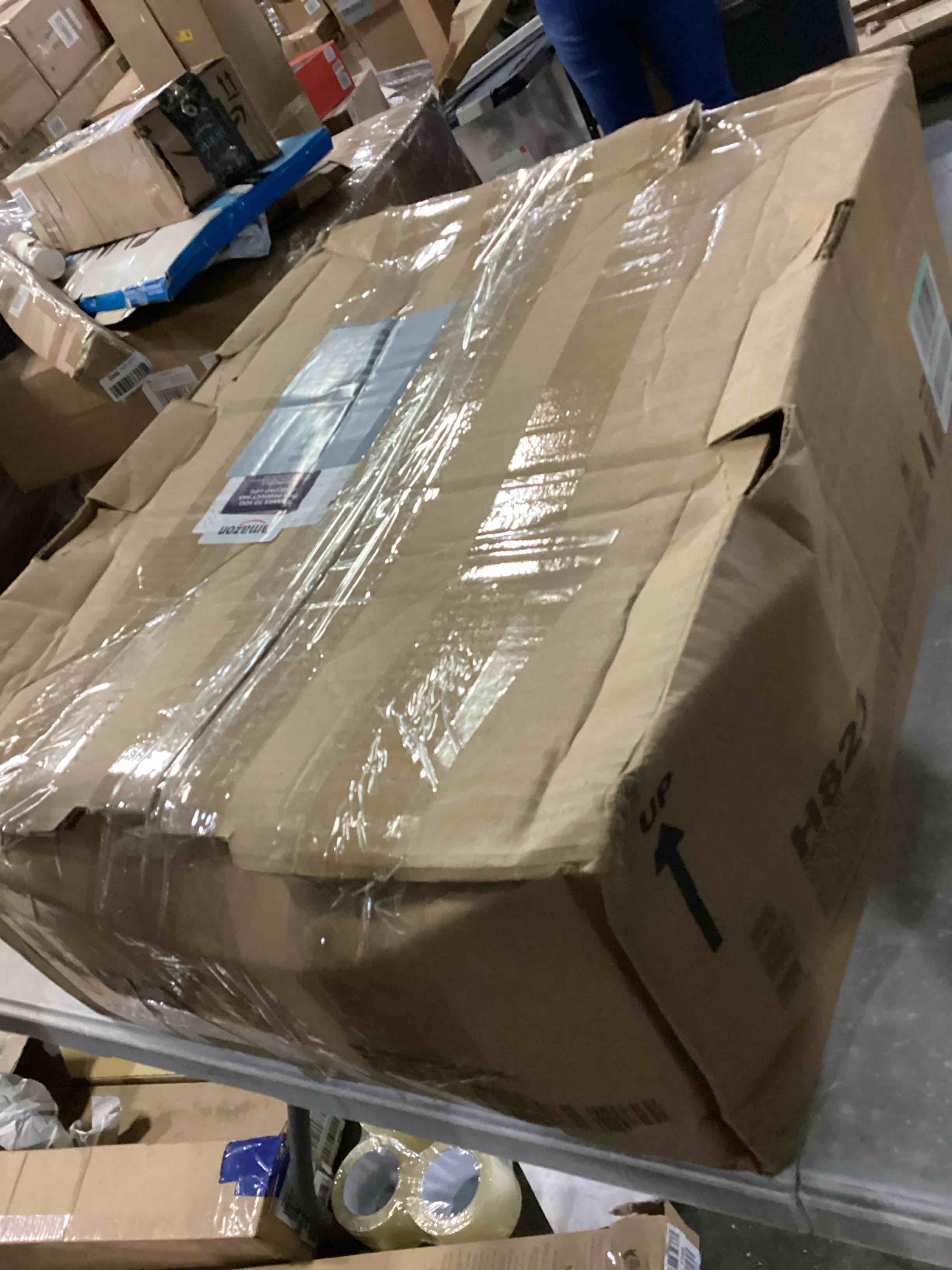 https://s3.amazonaws.com/lotting-images-prod/bidfta/BLU5784300_1710523620068.jpeg