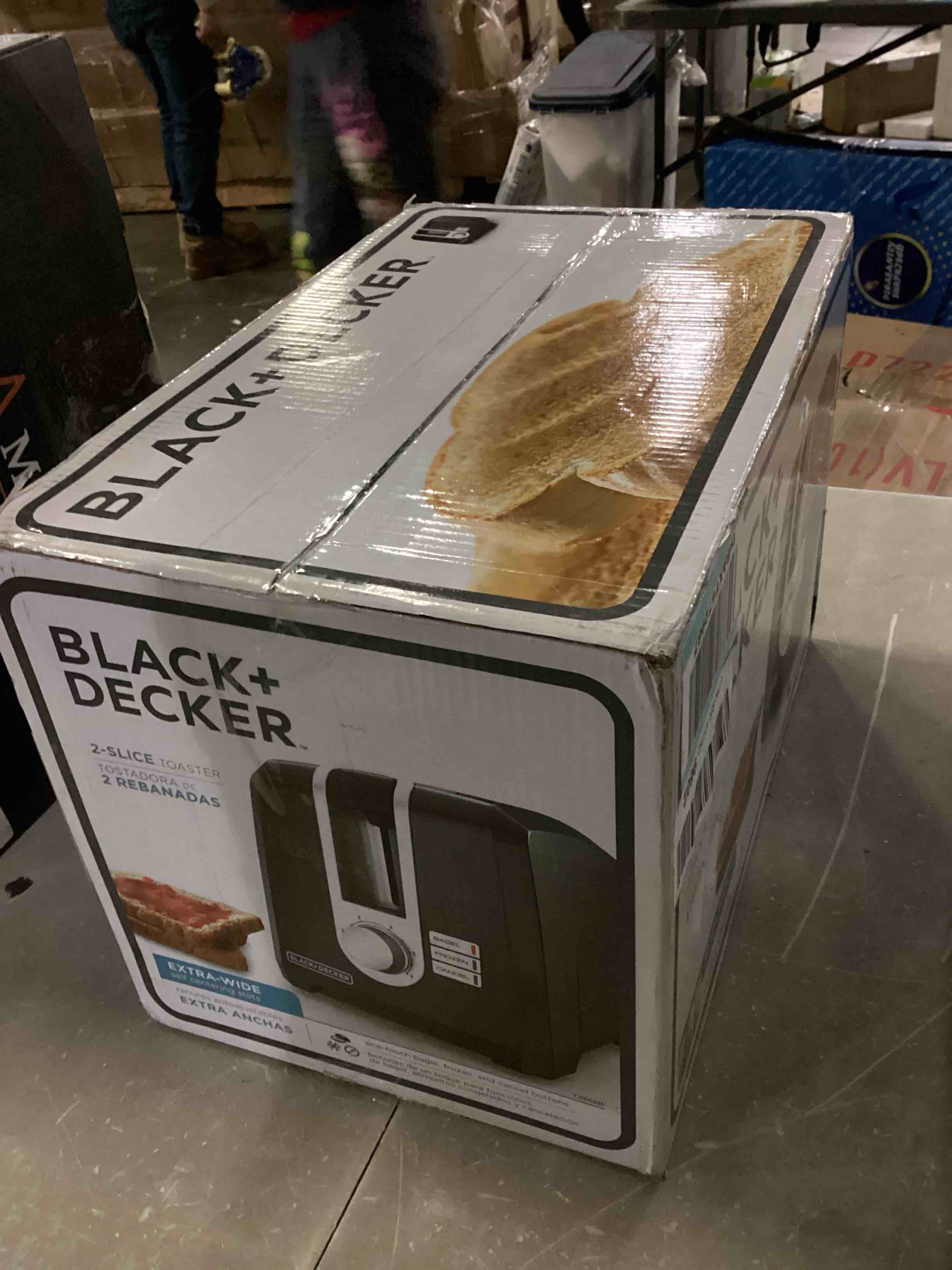 https://s3.amazonaws.com/lotting-images-prod/bidfta/BLU5784409_1710866706688.jpeg