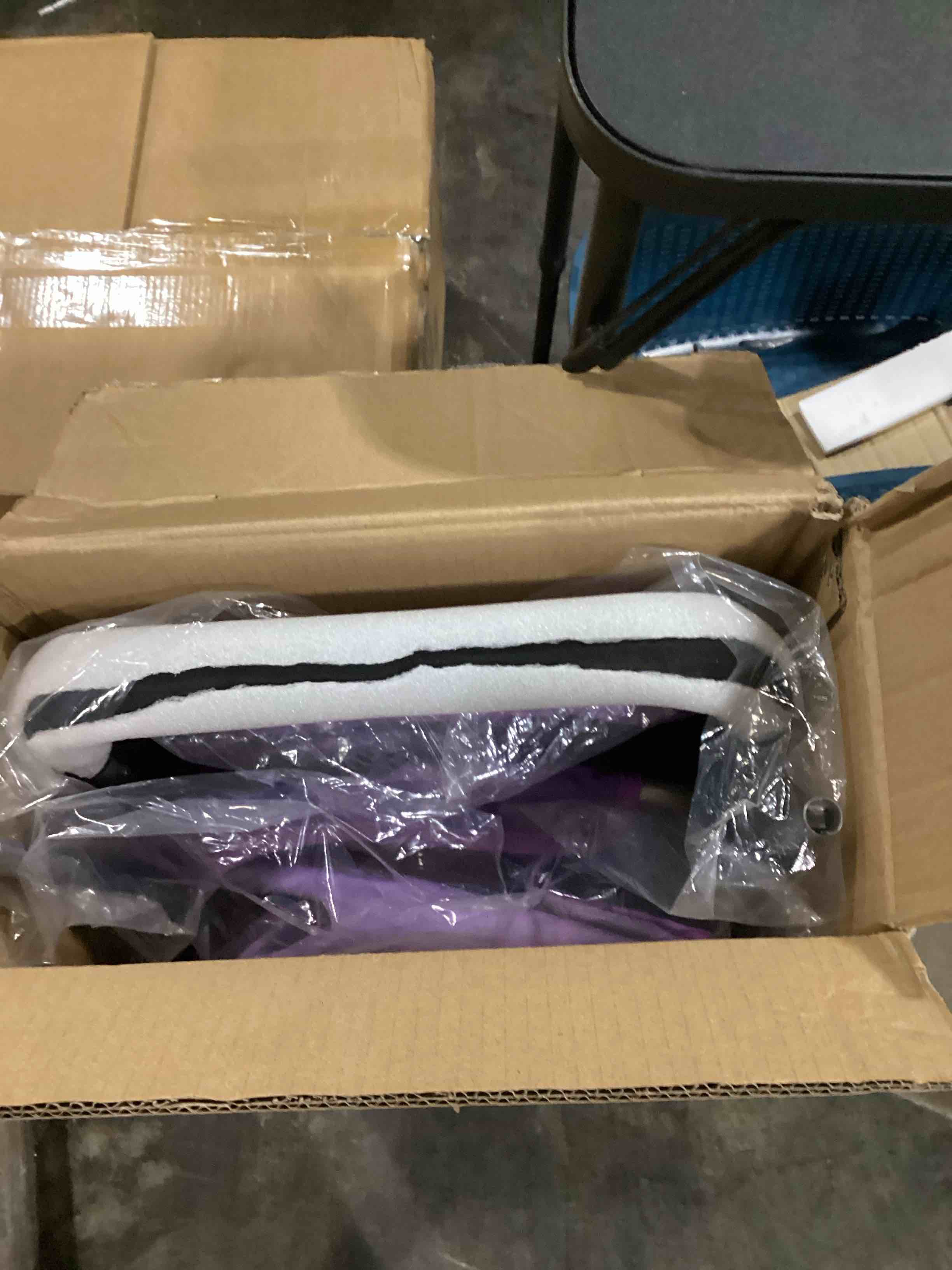 https://s3.amazonaws.com/lotting-images-prod/bidfta/BLU5784640_1707742040296.jpeg