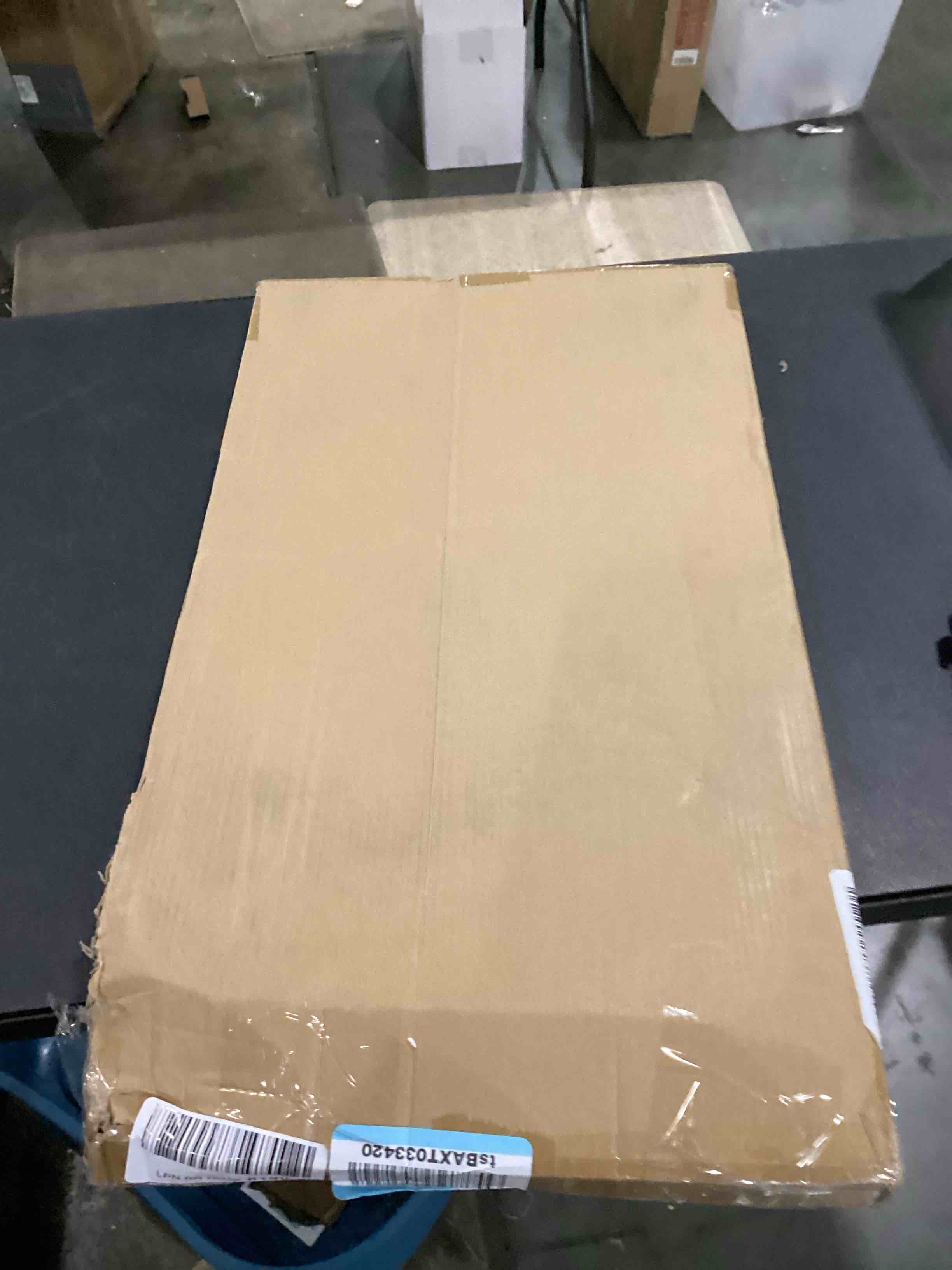 https://s3.amazonaws.com/lotting-images-prod/bidfta/BLU5784672_1707754316082.jpeg