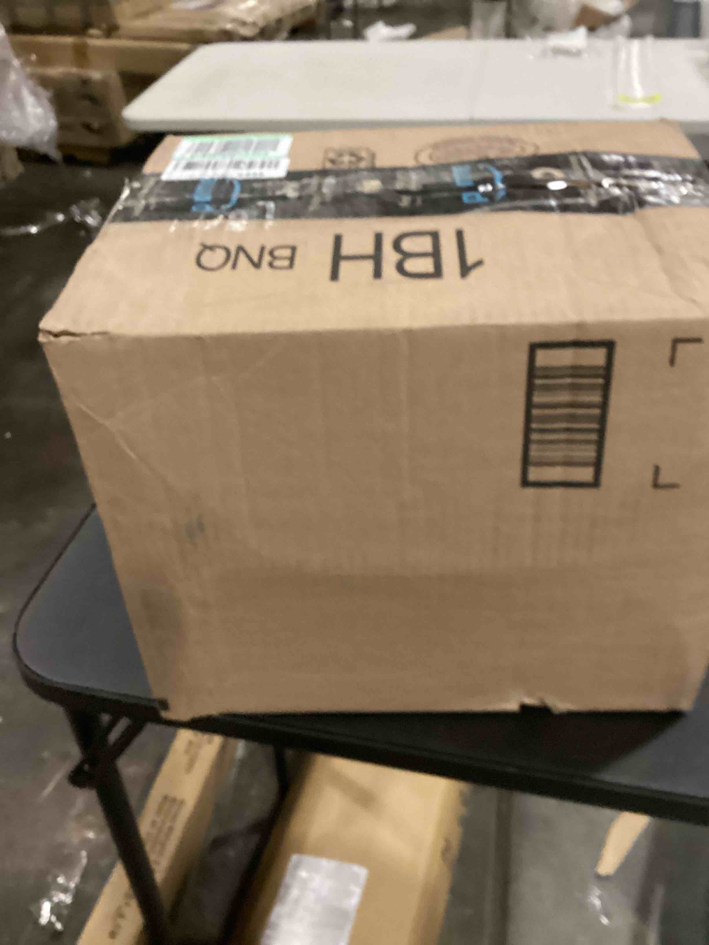 https://s3.amazonaws.com/lotting-images-prod/bidfta/BLU5784737_1707832476501.jpeg