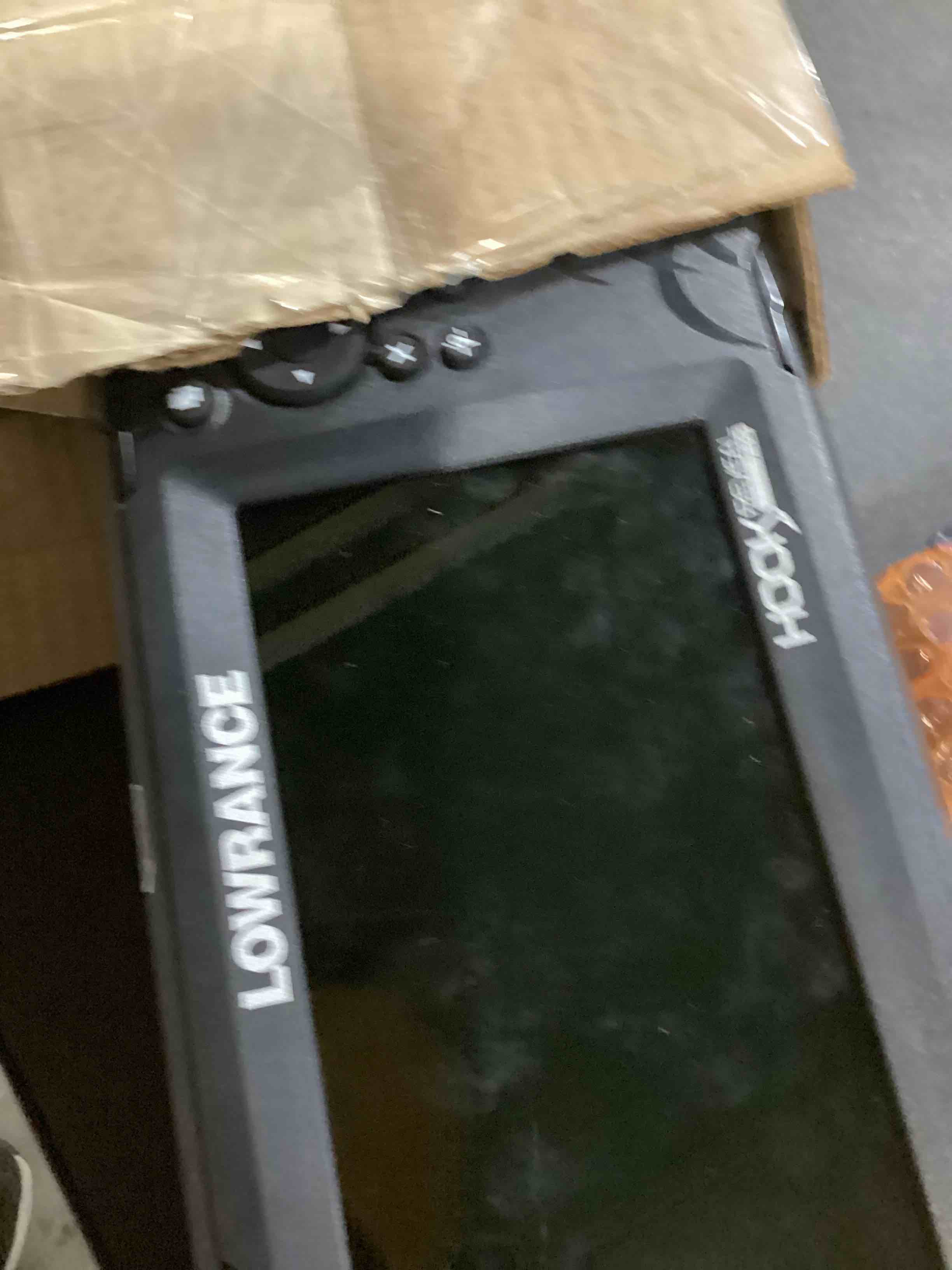 https://s3.amazonaws.com/lotting-images-prod/bidfta/BLU5784861_1707918664441.jpeg