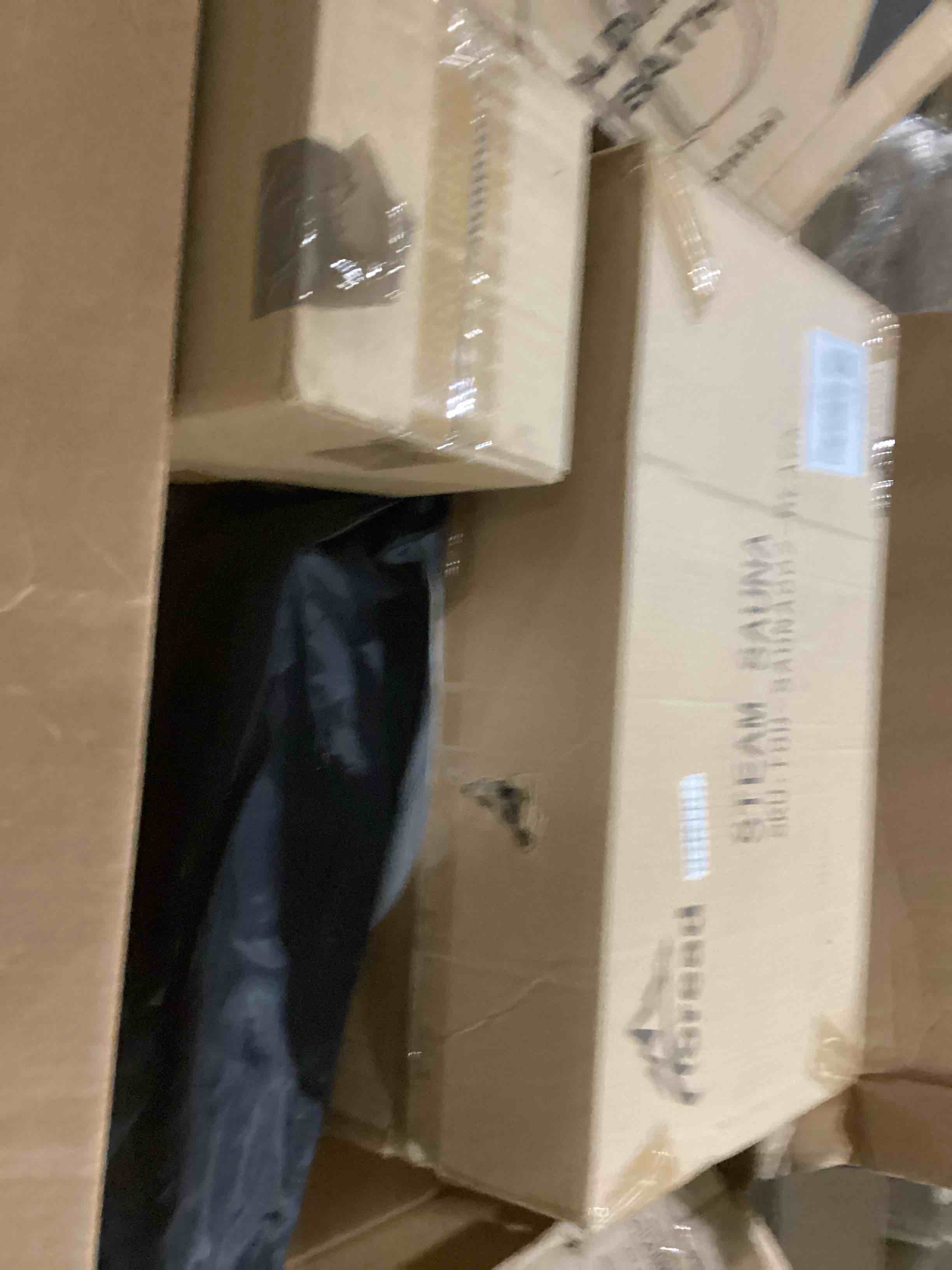 https://s3.amazonaws.com/lotting-images-prod/bidfta/BLU5785018_1708016062456.jpeg