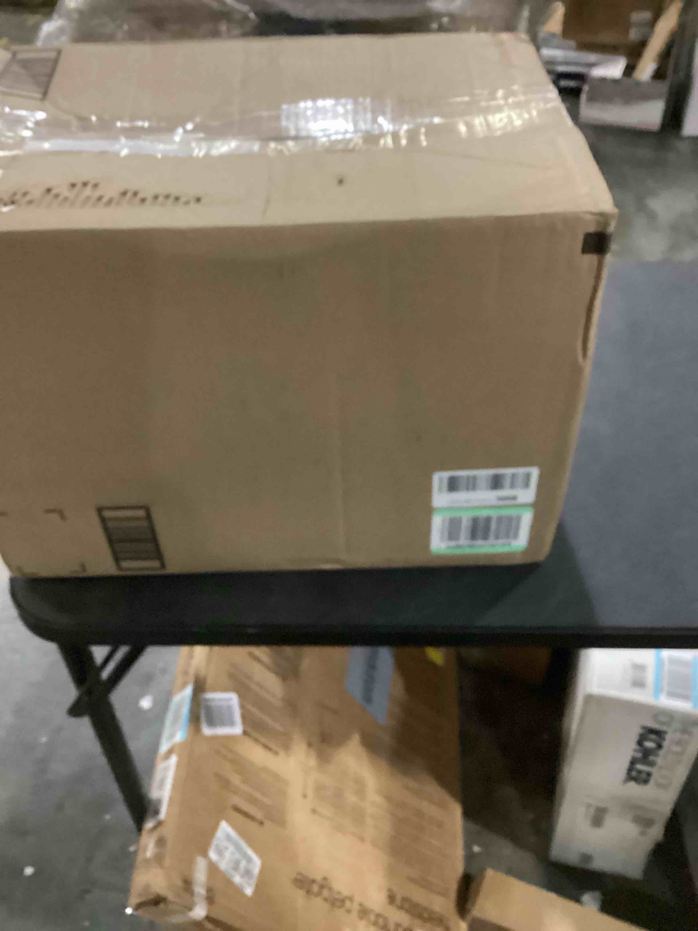 https://s3.amazonaws.com/lotting-images-prod/bidfta/BLU5785019_1708016203333.jpeg