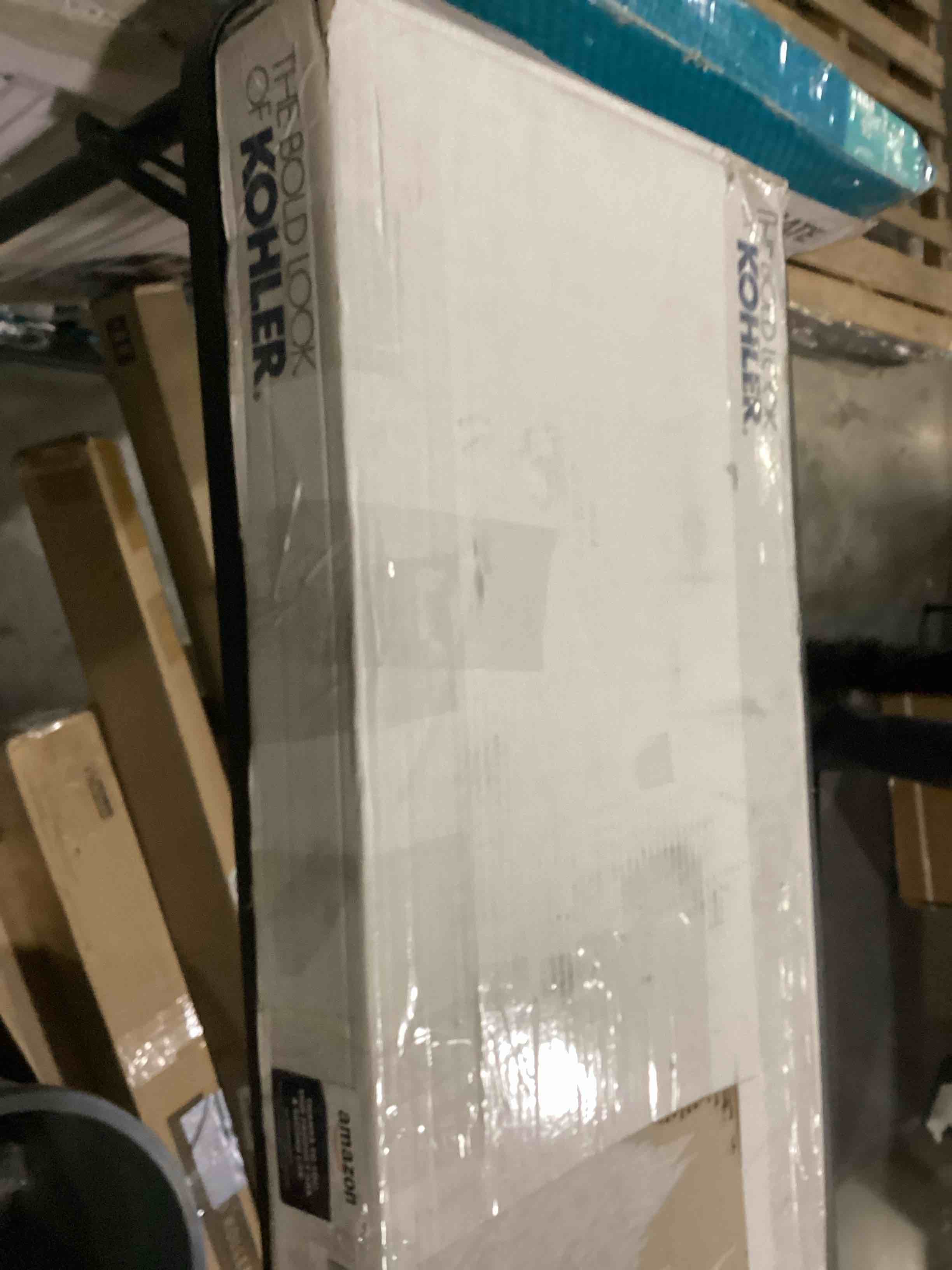https://s3.amazonaws.com/lotting-images-prod/bidfta/BLU5785230_1708433984608.jpeg
