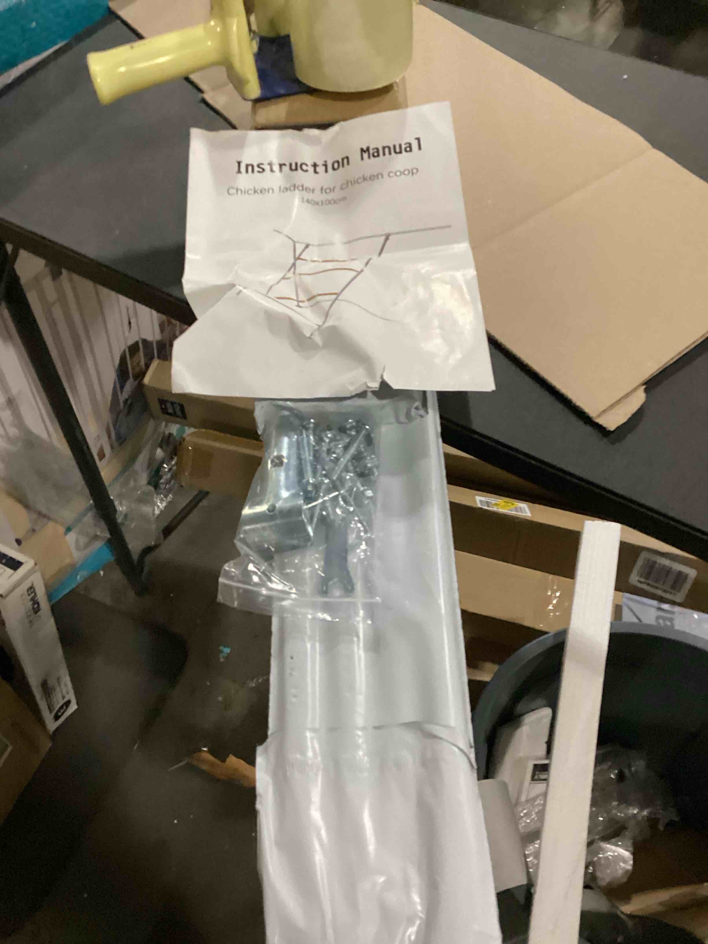 https://s3.amazonaws.com/lotting-images-prod/bidfta/BLU5785240_1708436128095.jpeg