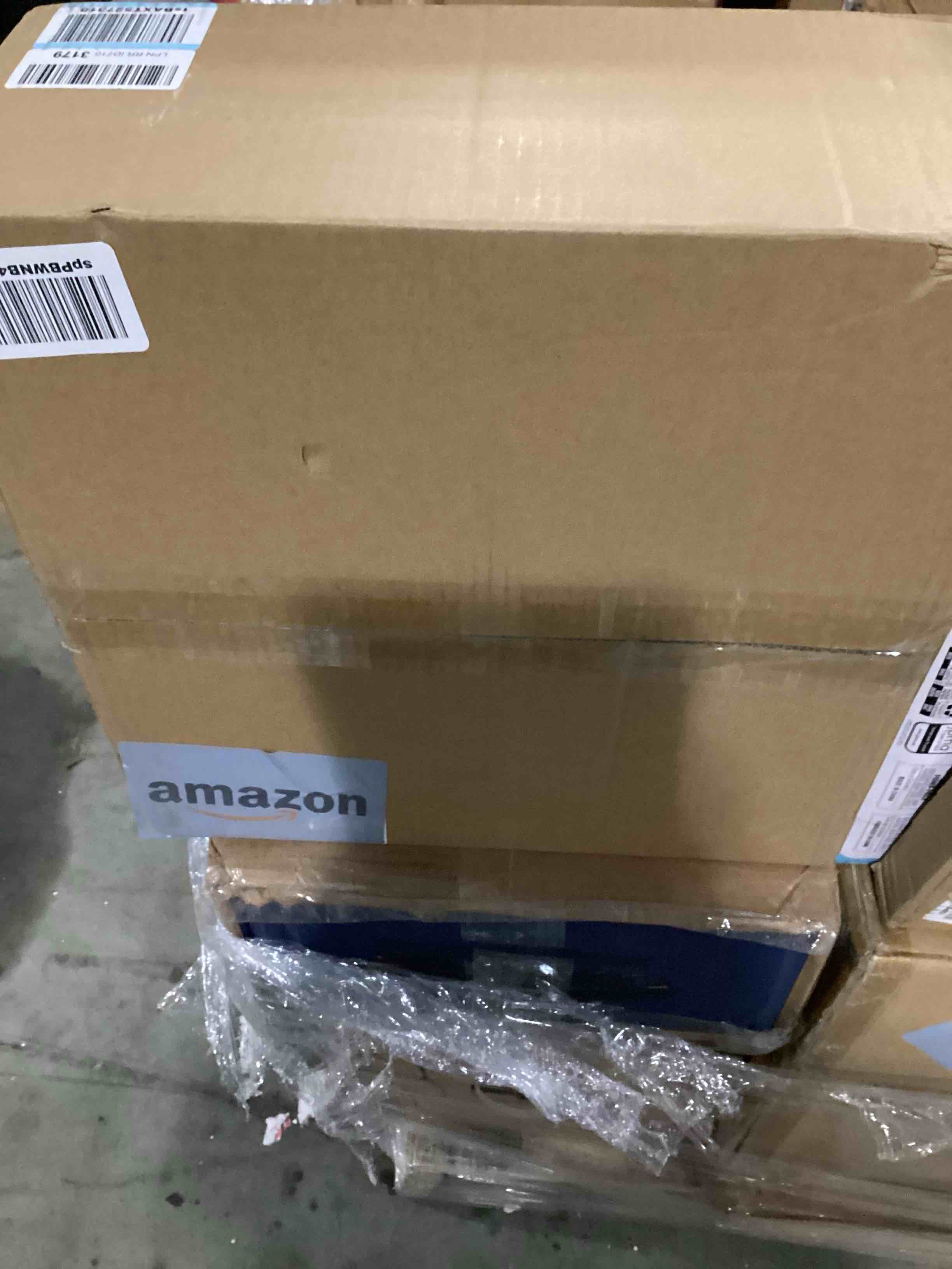 https://s3.amazonaws.com/lotting-images-prod/bidfta/BLU5785488_1708706192638.jpeg