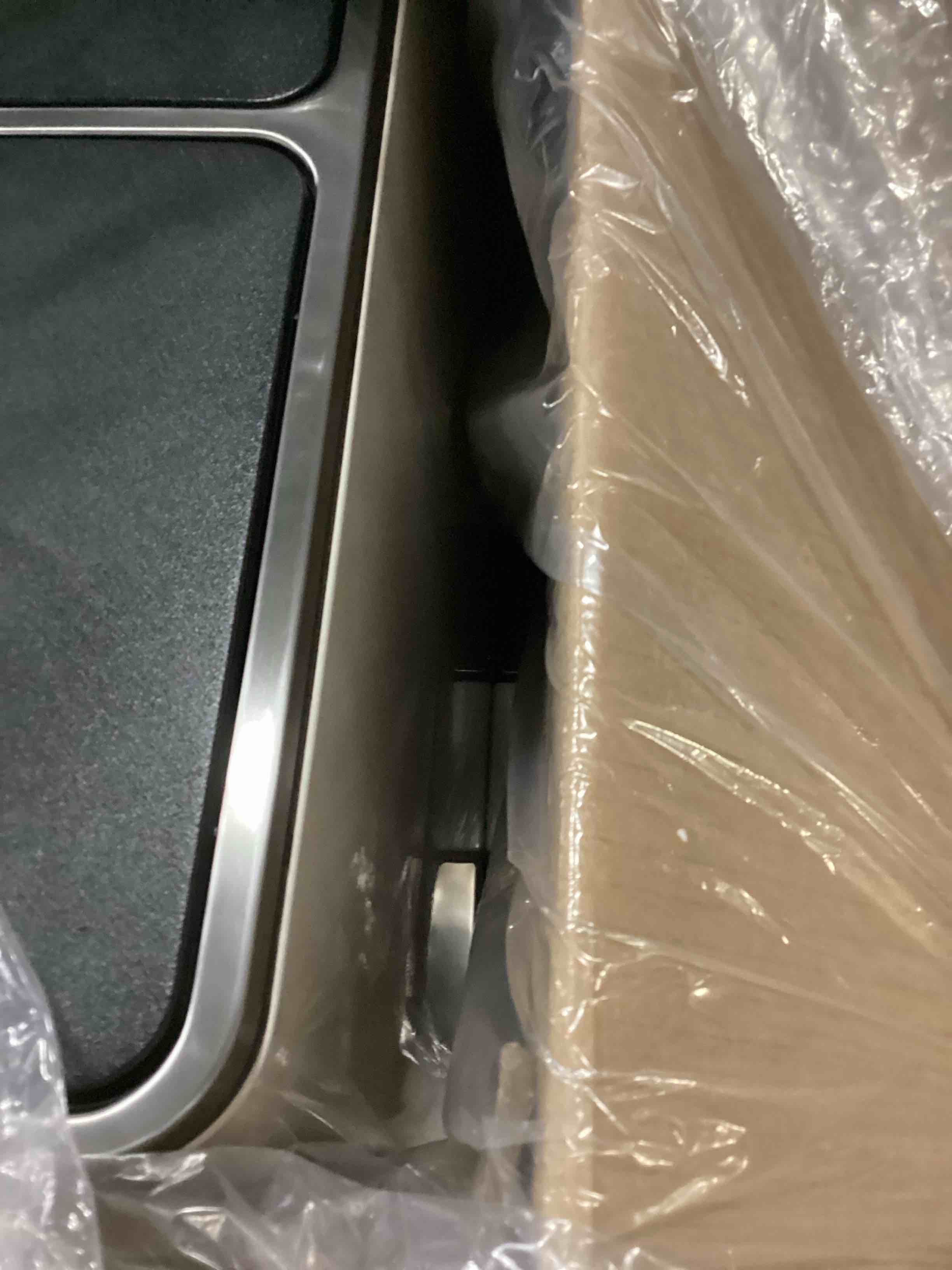 https://s3.amazonaws.com/lotting-images-prod/bidfta/BLU5785985_1708446027847.jpeg