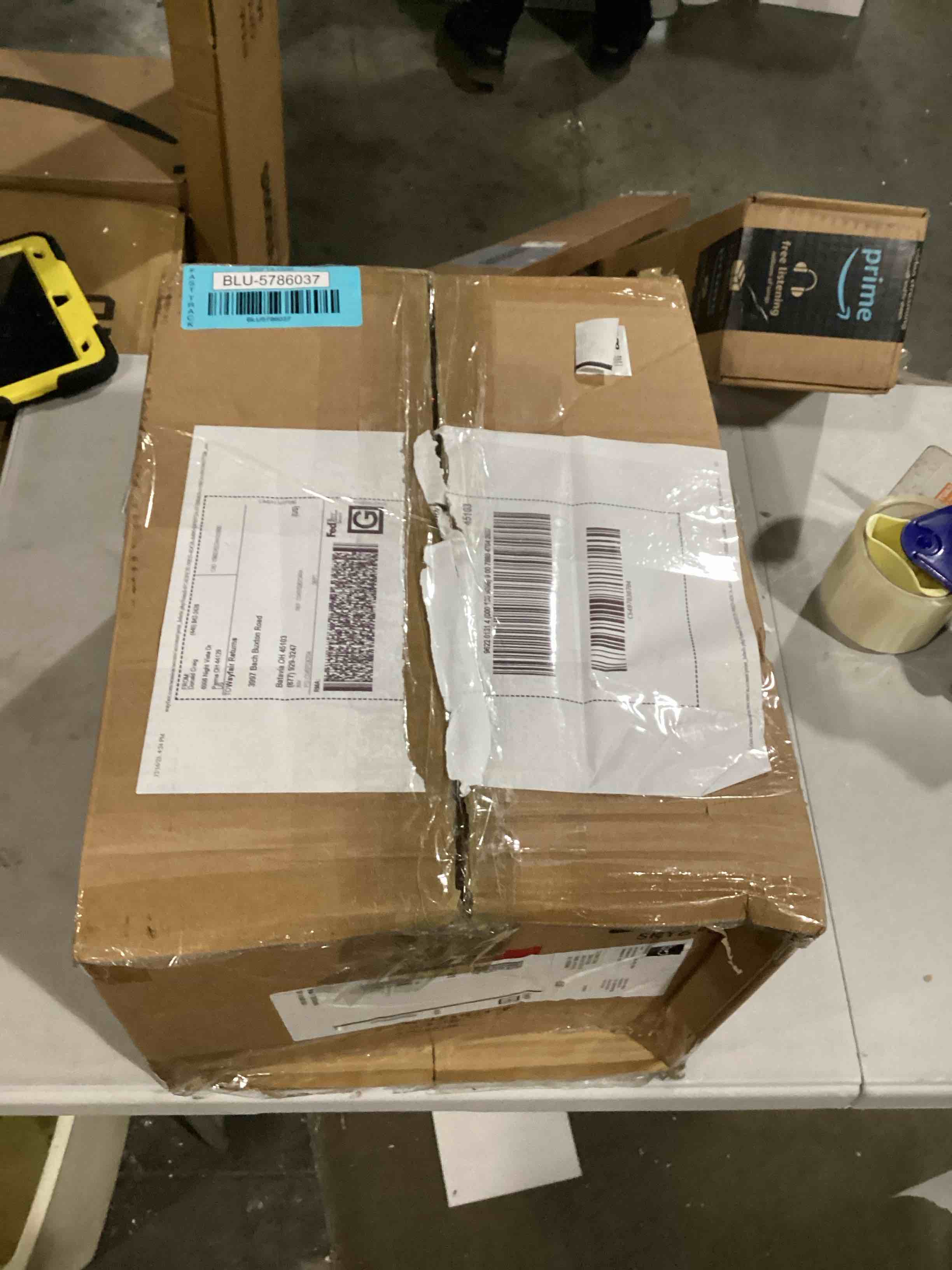 https://s3.amazonaws.com/lotting-images-prod/bidfta/BLU5786037_1708540409595.jpeg