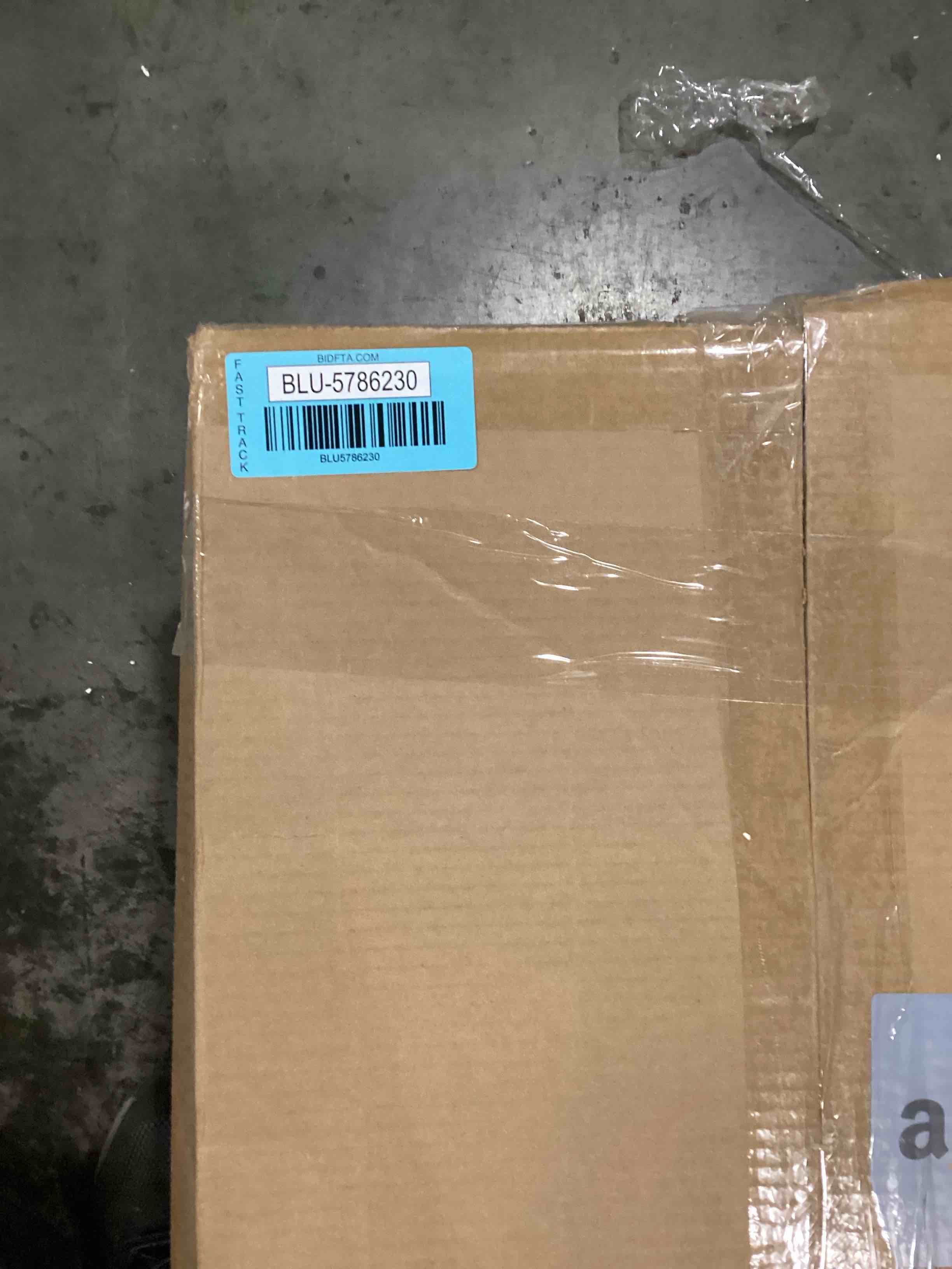 https://s3.amazonaws.com/lotting-images-prod/bidfta/BLU5786230_1708961631962.jpeg