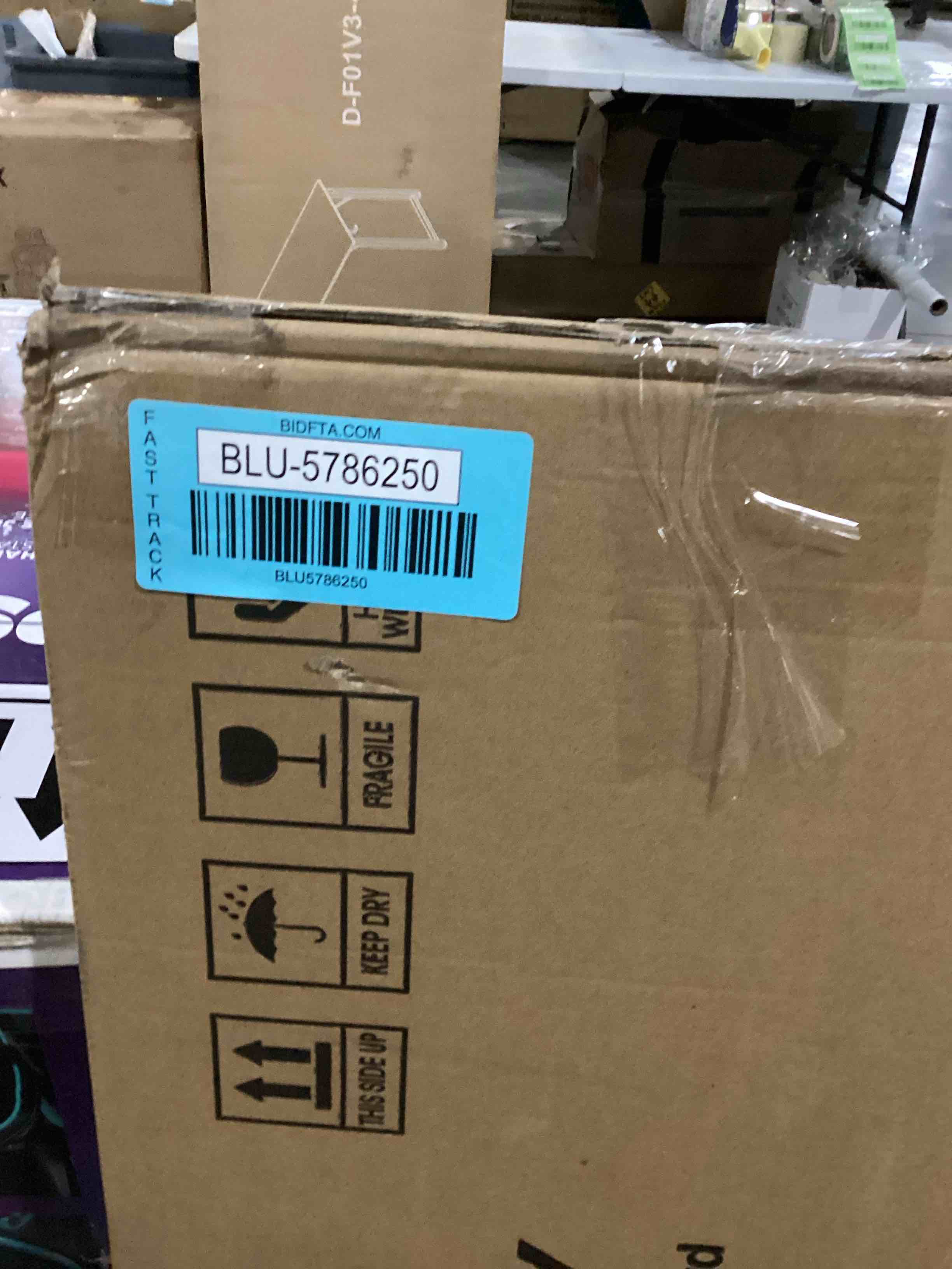 https://s3.amazonaws.com/lotting-images-prod/bidfta/BLU5786250_1708969167700.jpeg