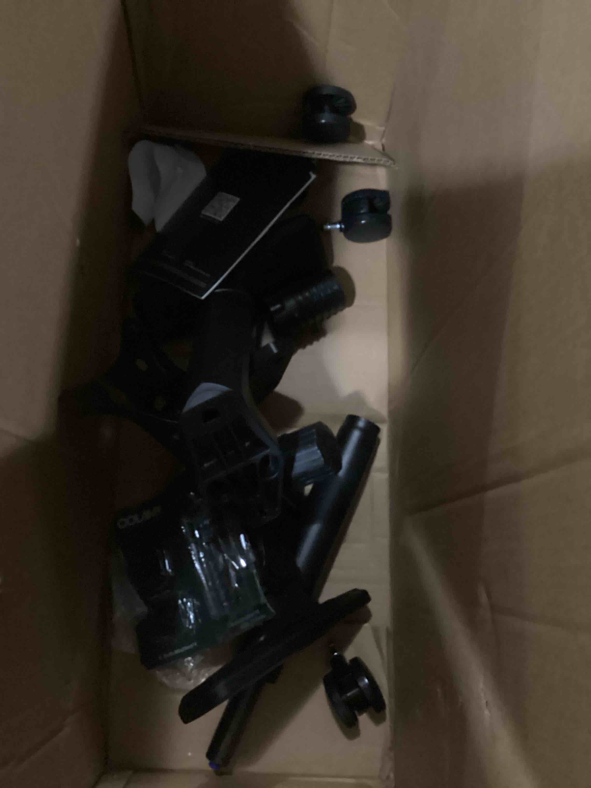 https://s3.amazonaws.com/lotting-images-prod/bidfta/BLU5786288_1709040593336.jpeg