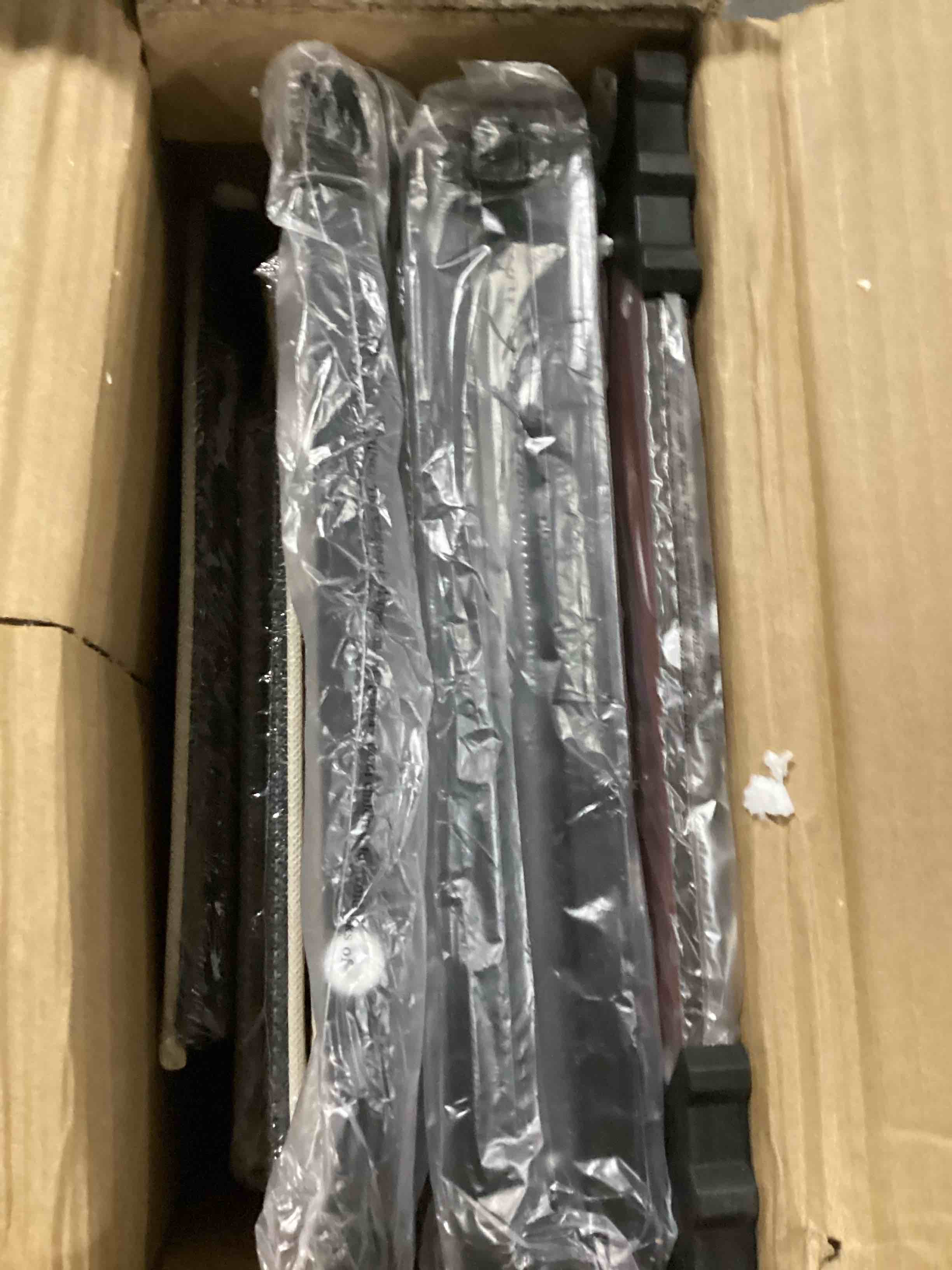 https://s3.amazonaws.com/lotting-images-prod/bidfta/BLU5786310_1709050779947.jpeg