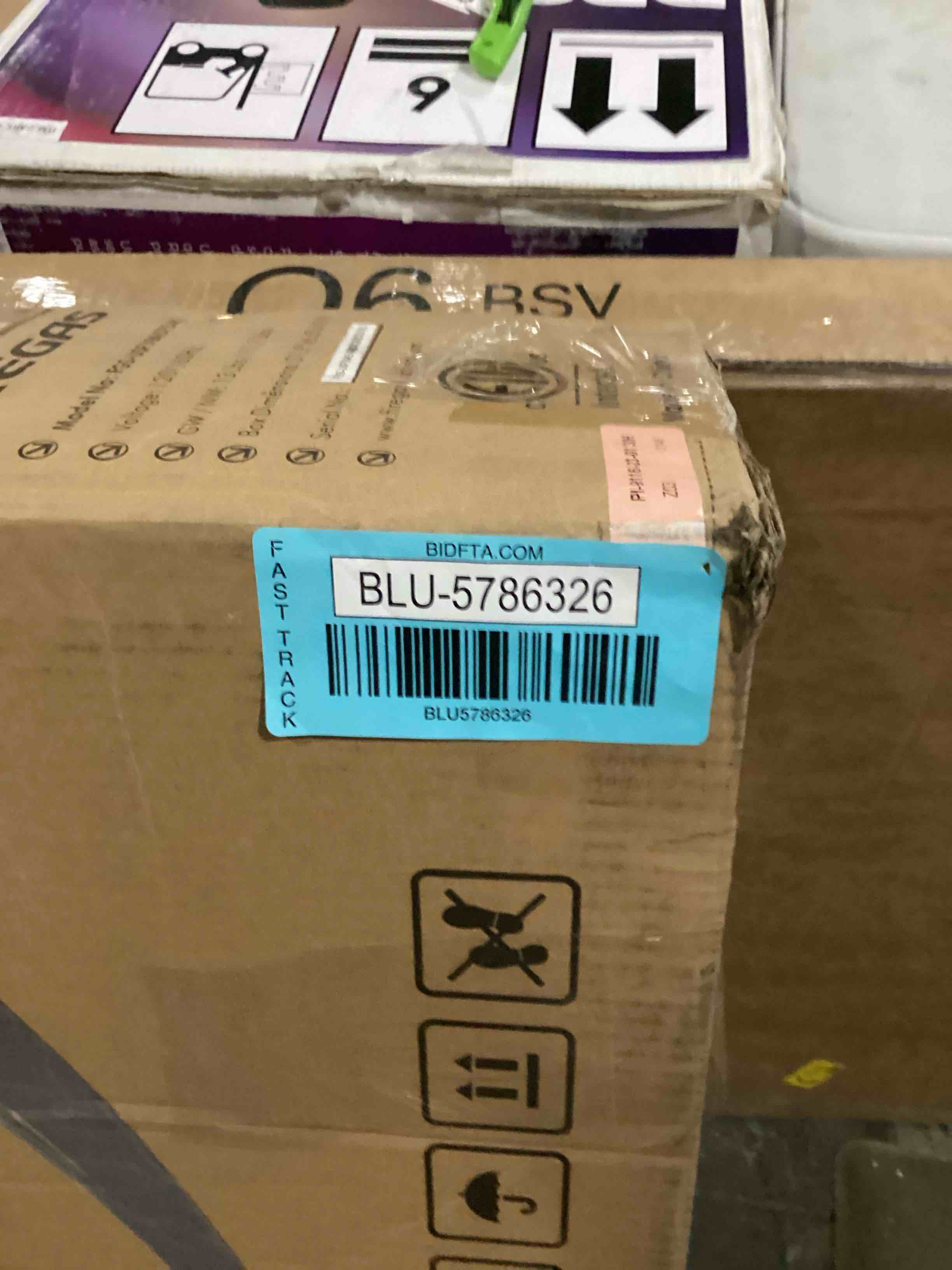 https://s3.amazonaws.com/lotting-images-prod/bidfta/BLU5786326_1709058791031.jpeg