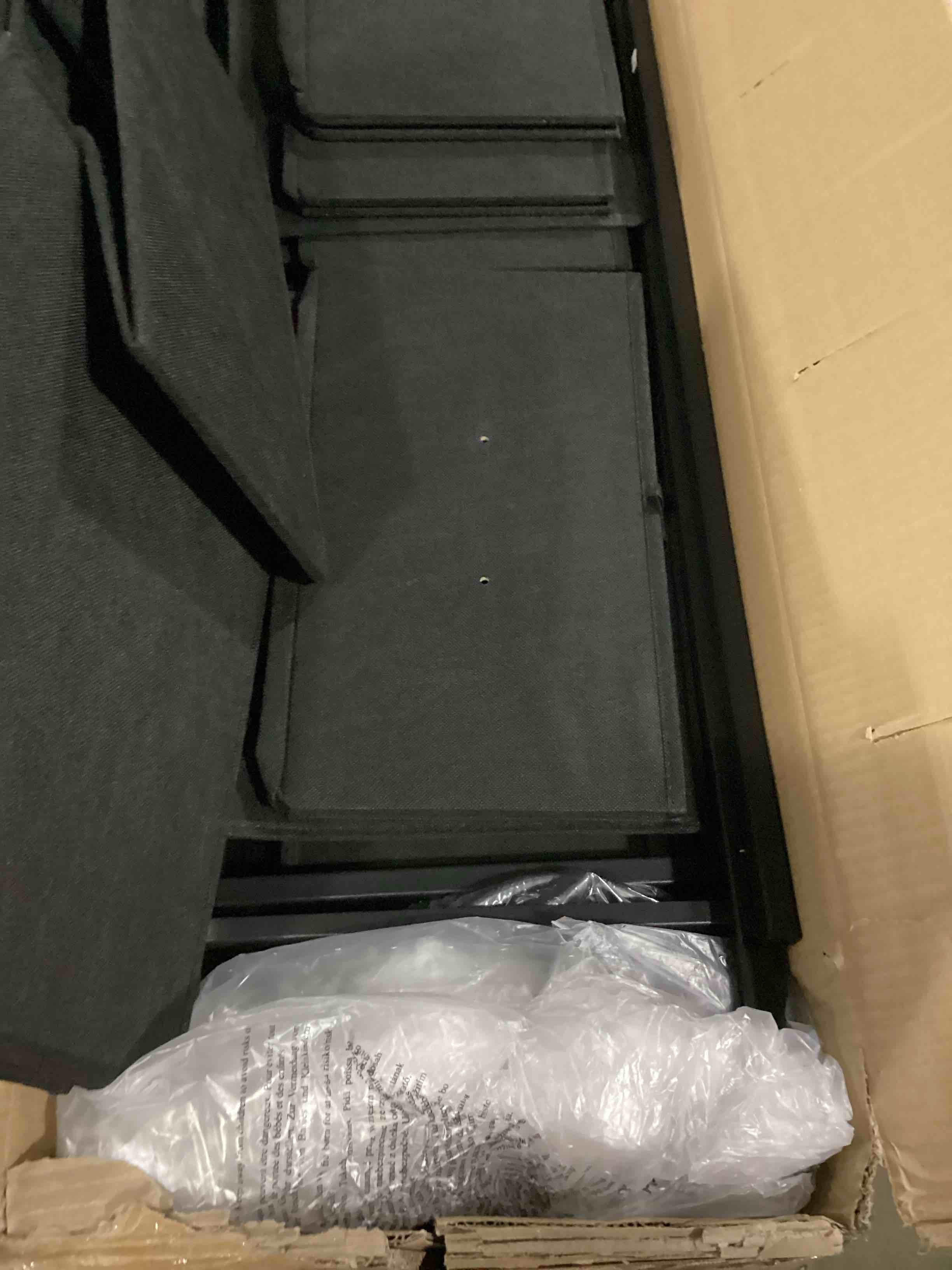 https://s3.amazonaws.com/lotting-images-prod/bidfta/BLU5786333_1709062274789.jpeg