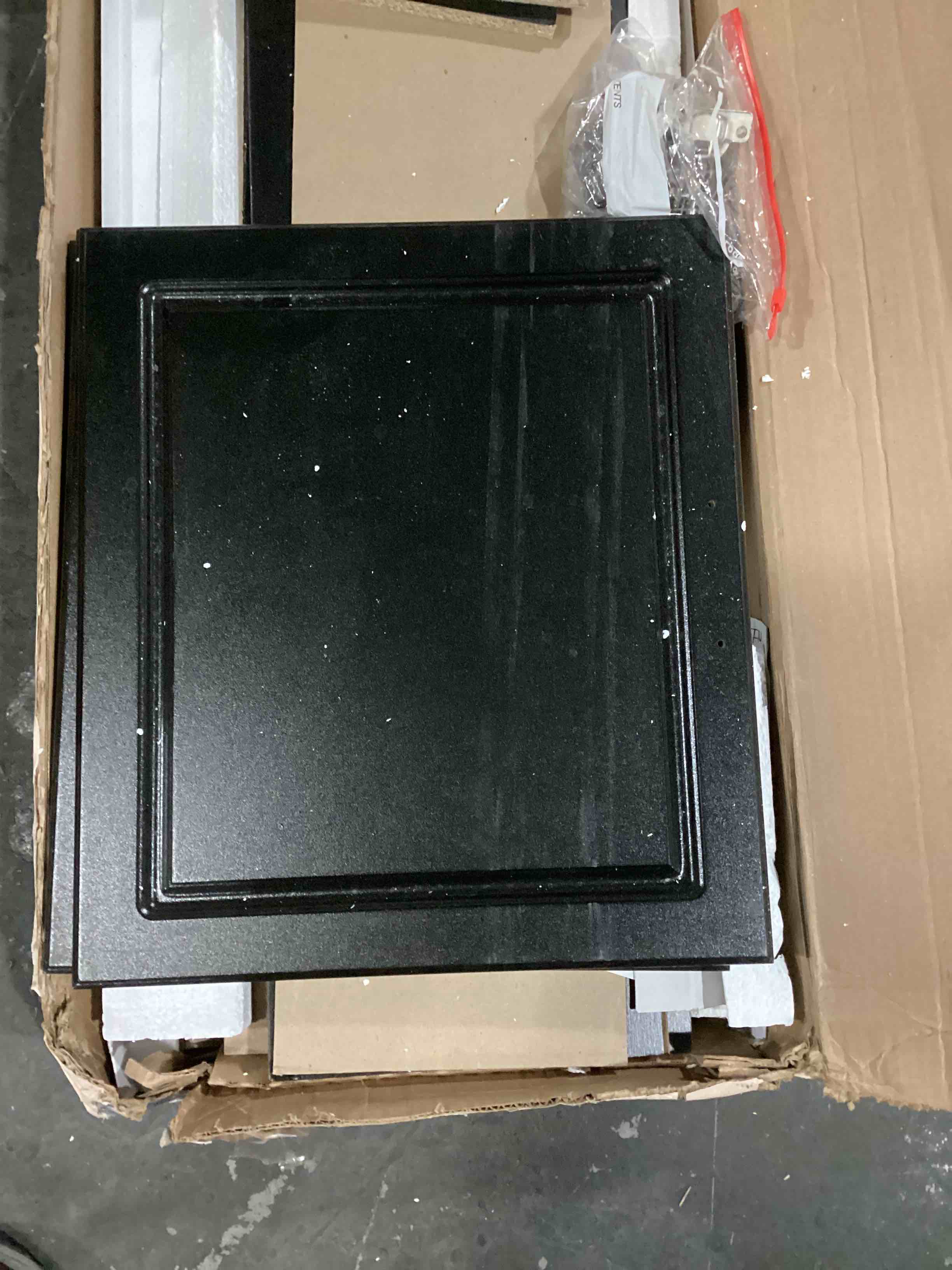 https://s3.amazonaws.com/lotting-images-prod/bidfta/BLU5786456_1709228279737.jpeg