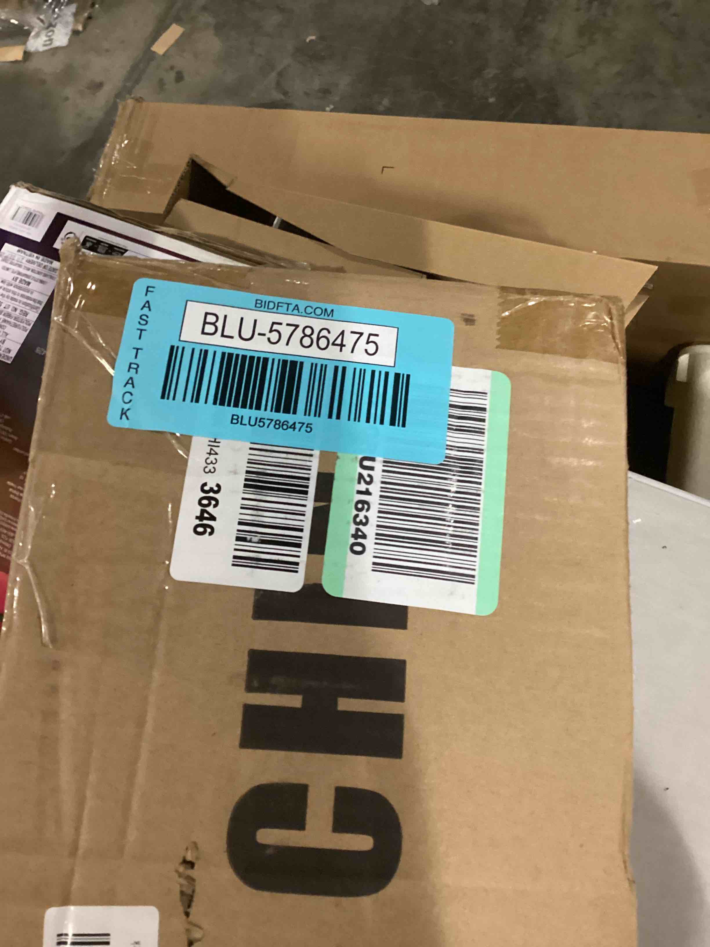 https://s3.amazonaws.com/lotting-images-prod/bidfta/BLU5786475_1709236191654.jpeg