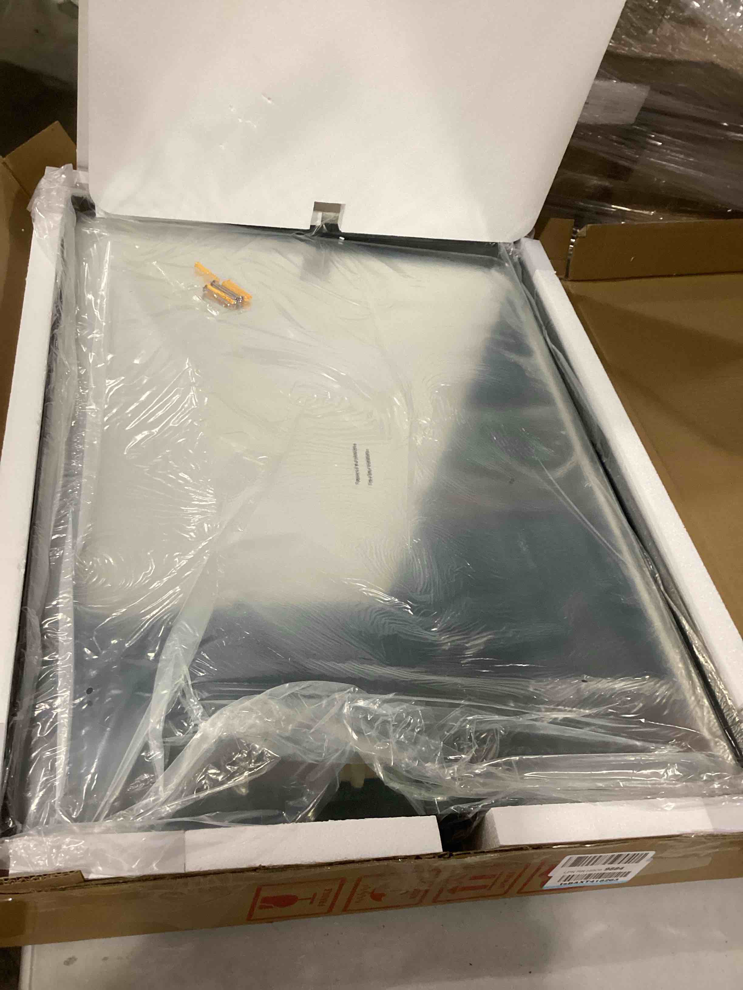 https://s3.amazonaws.com/lotting-images-prod/bidfta/BLU5786708_1709571041123.jpeg