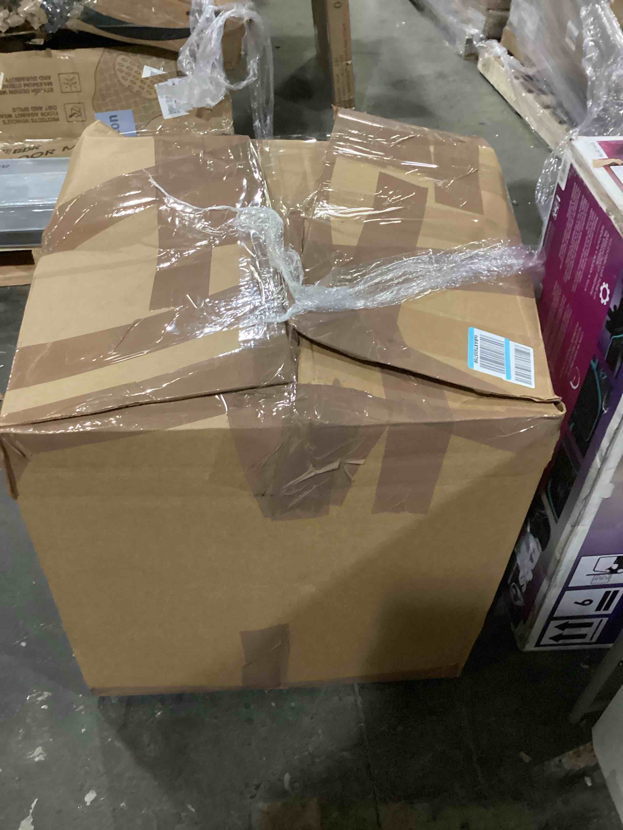 https://s3.amazonaws.com/lotting-images-prod/bidfta/BLU5786727_1709581654677.jpeg