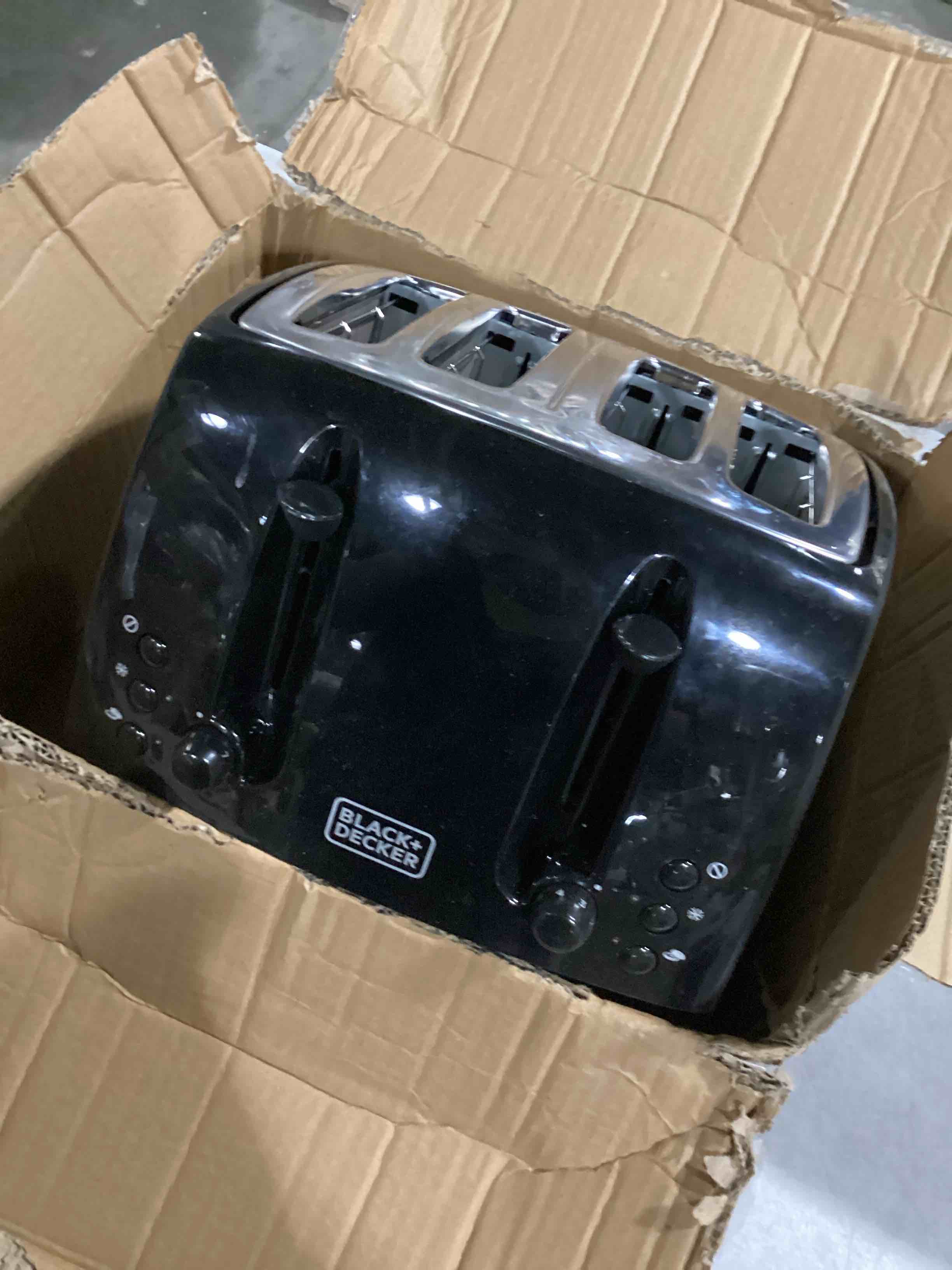 https://s3.amazonaws.com/lotting-images-prod/bidfta/BLU5786800_1709817995393.jpeg