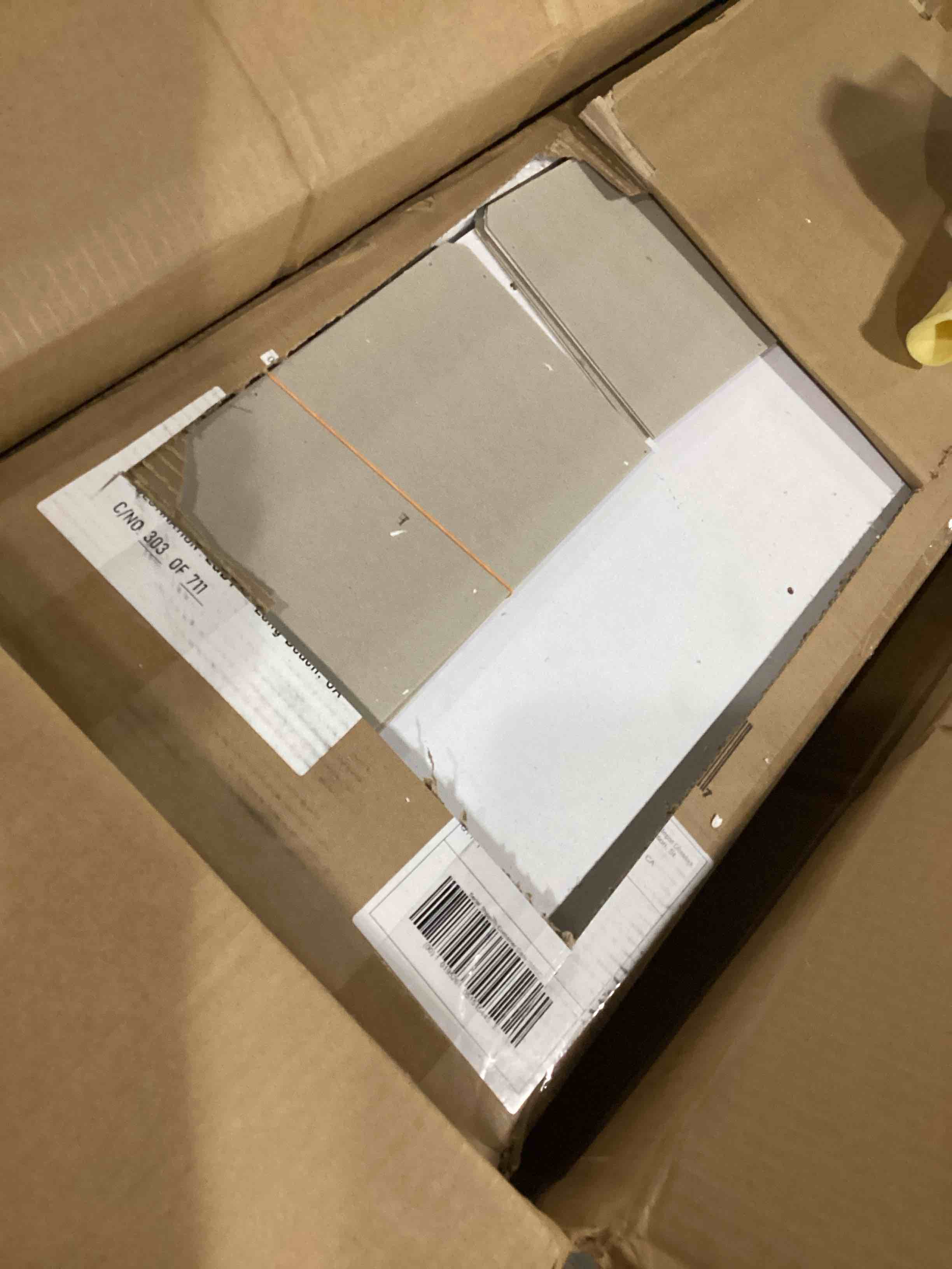 https://s3.amazonaws.com/lotting-images-prod/bidfta/BLU5786997_1709912959878.jpeg