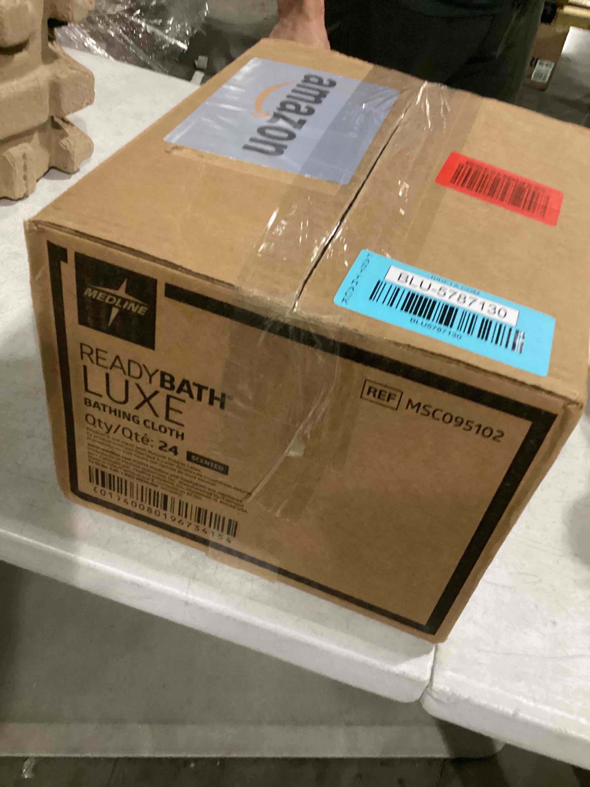 https://s3.amazonaws.com/lotting-images-prod/bidfta/BLU5787130_1710007925543.jpeg