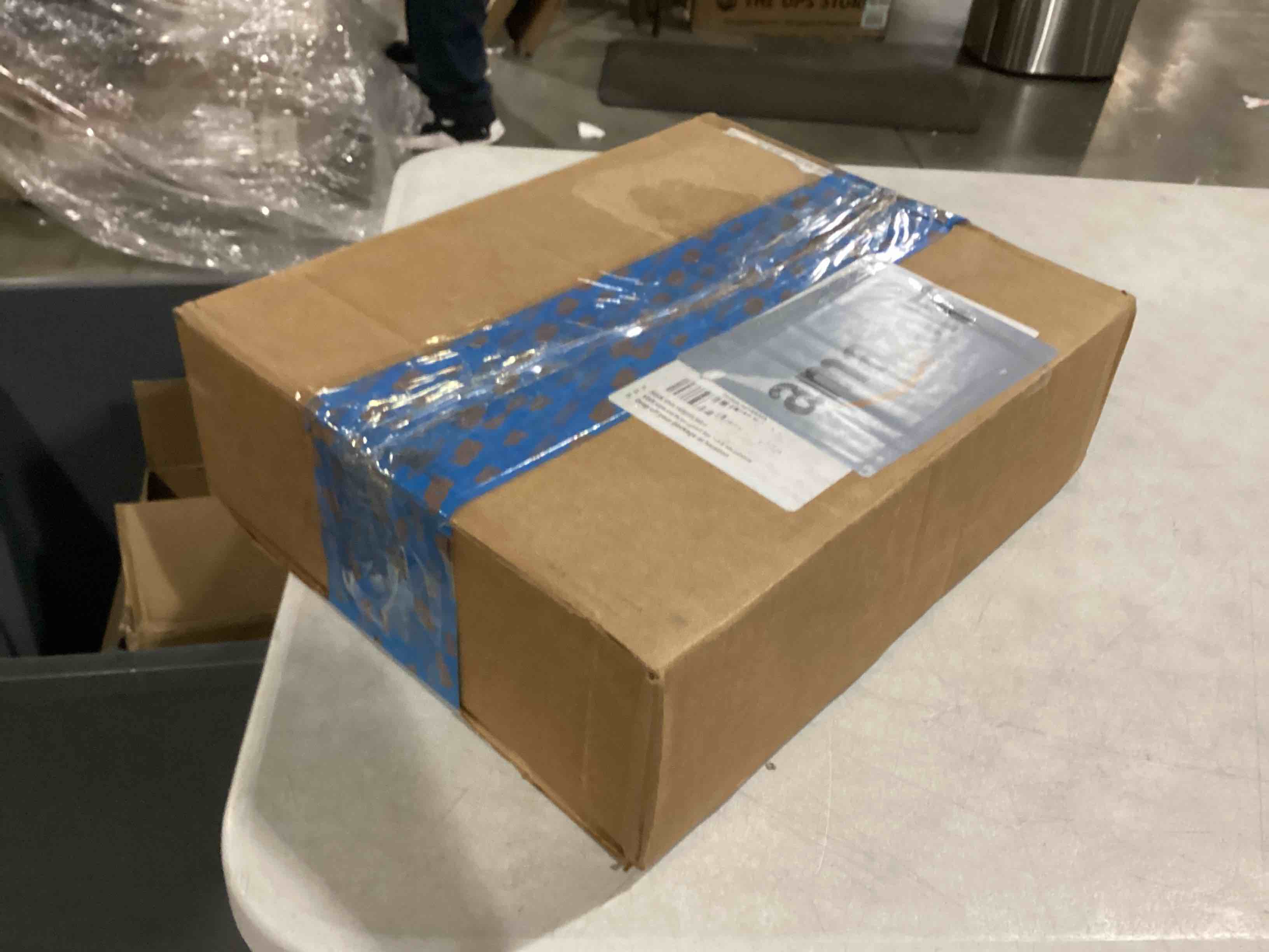 https://s3.amazonaws.com/lotting-images-prod/bidfta/BLU5787159_1710156608614.jpeg
