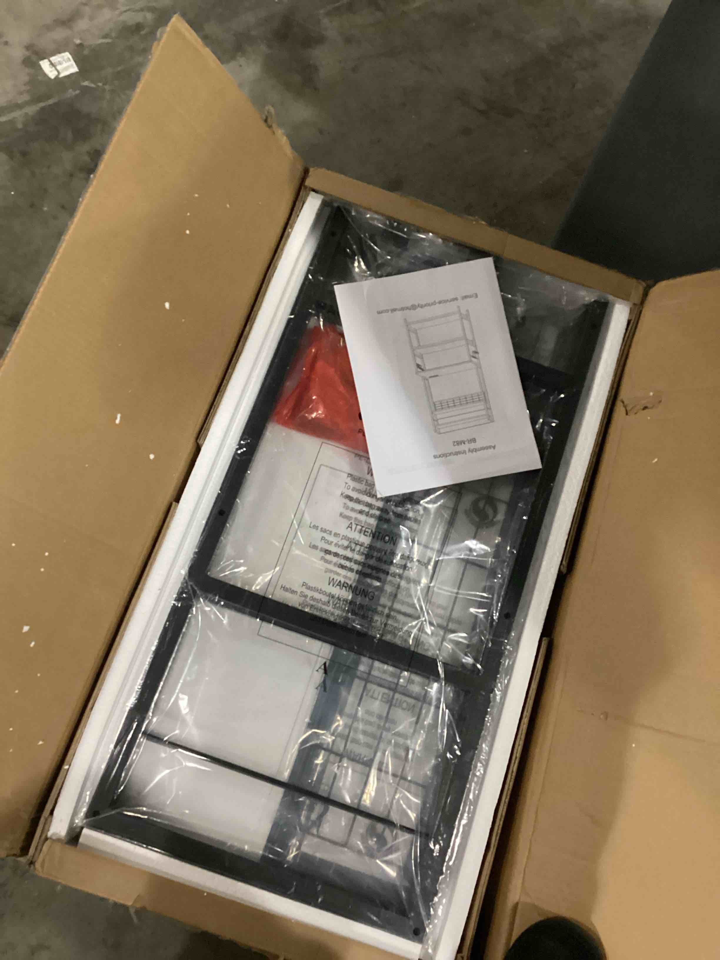 https://s3.amazonaws.com/lotting-images-prod/bidfta/BLU5787290_1710255938235.jpeg