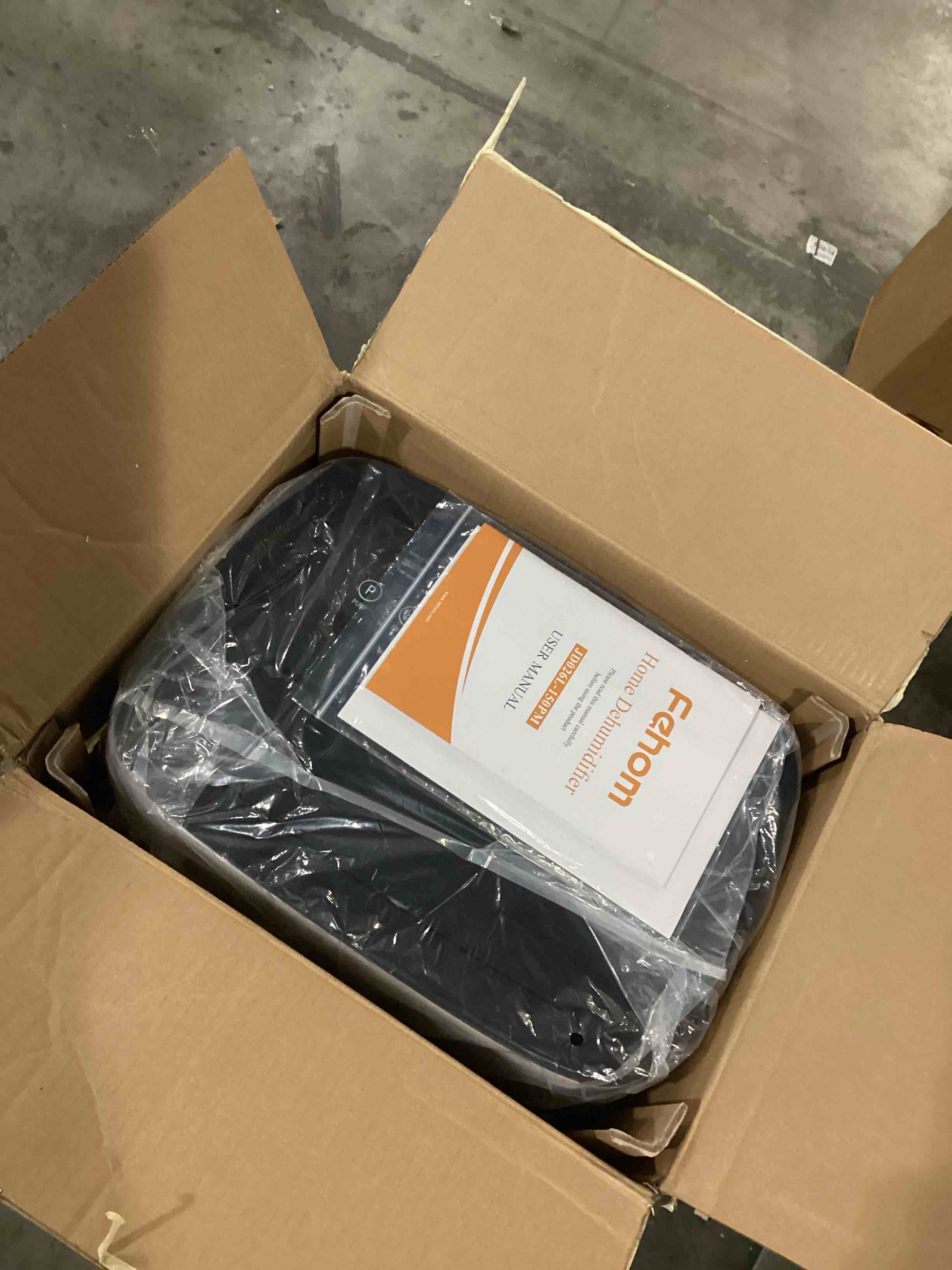 https://s3.amazonaws.com/lotting-images-prod/bidfta/BLU5787323_1710268388838.jpeg