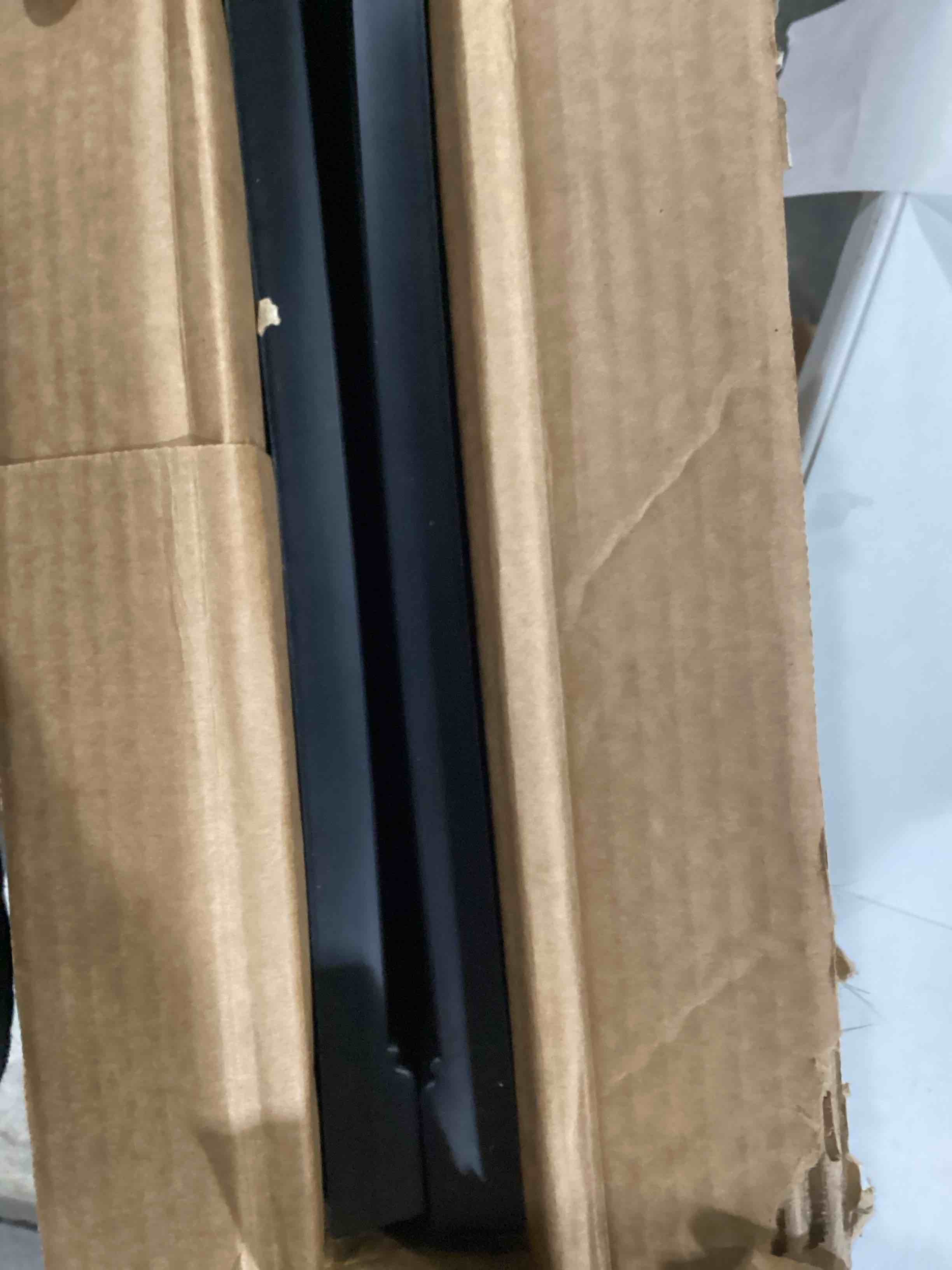 https://s3.amazonaws.com/lotting-images-prod/bidfta/BLU5787631_1707408808854.jpeg