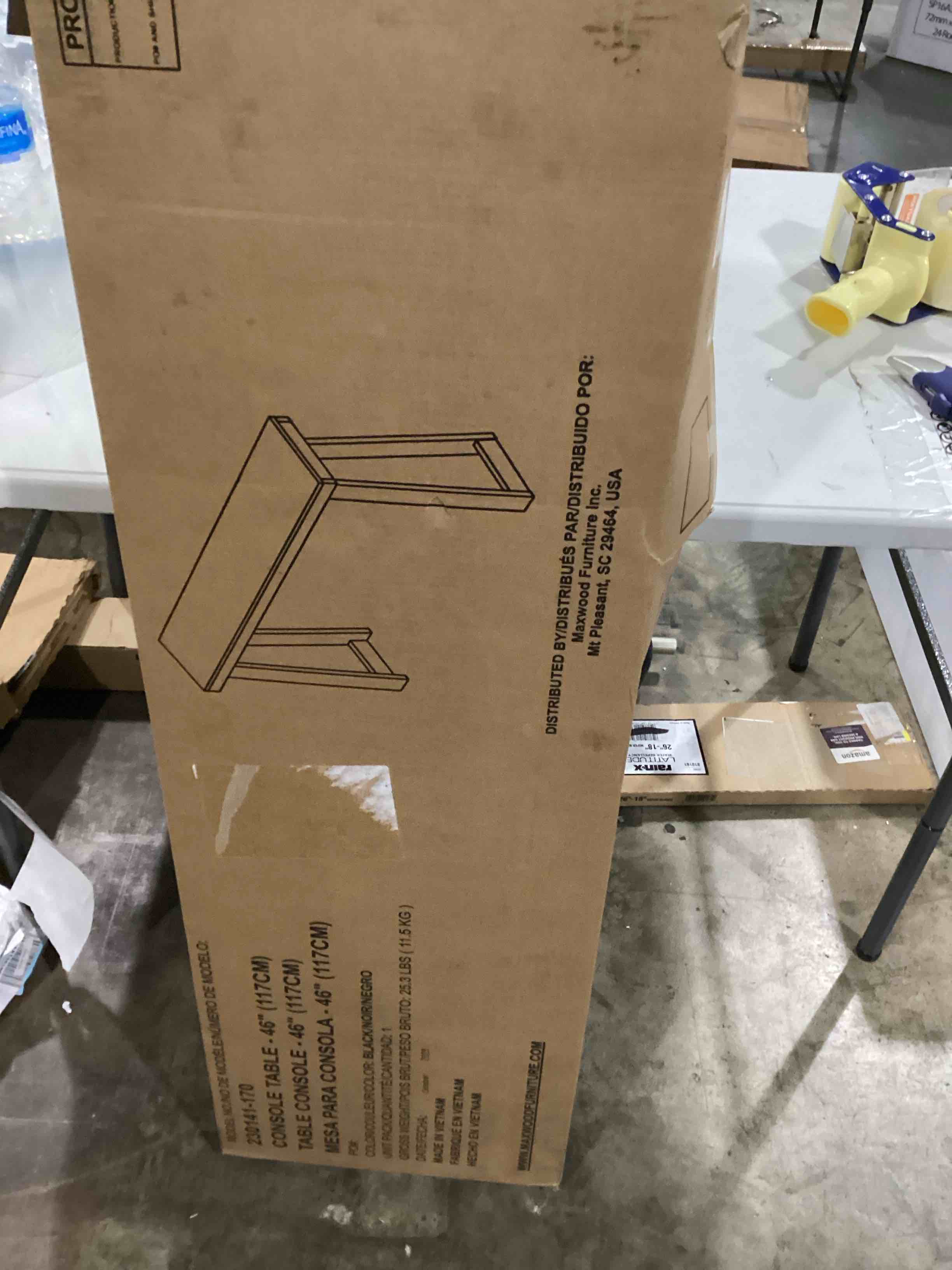 https://s3.amazonaws.com/lotting-images-prod/bidfta/BLU5787904_1707741912670.jpeg