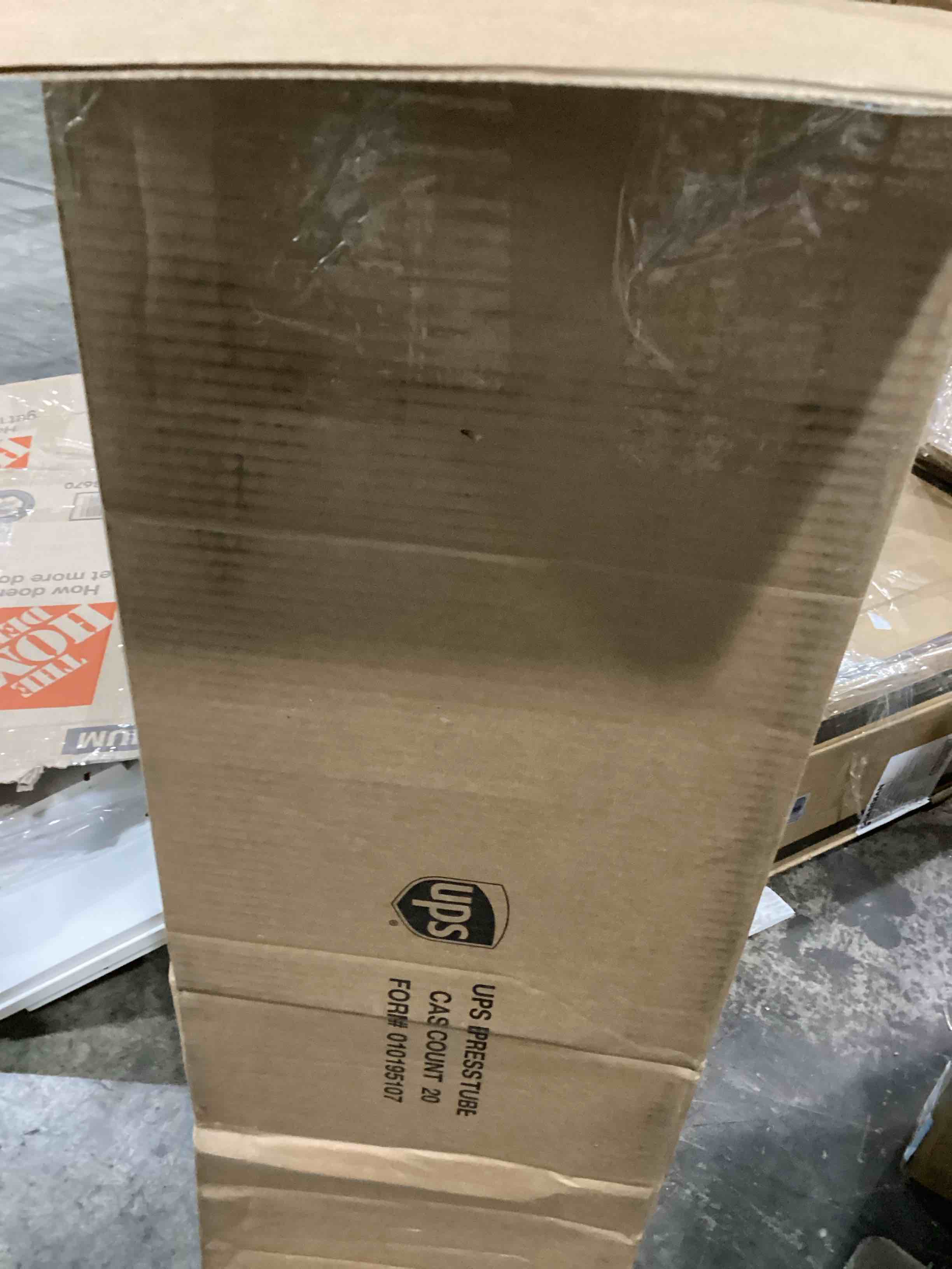 https://s3.amazonaws.com/lotting-images-prod/bidfta/BLU5788213_1708101306712.jpeg