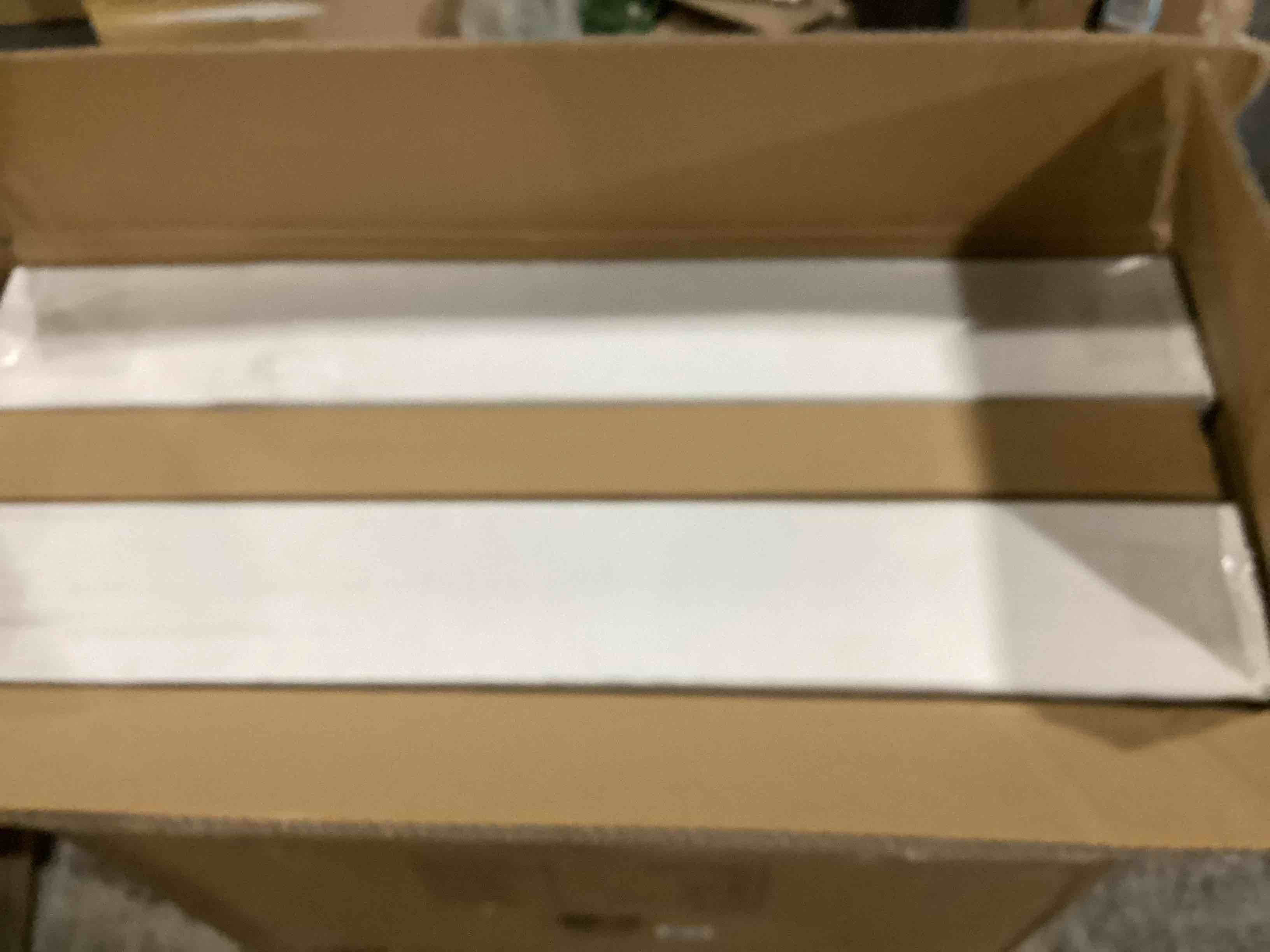https://s3.amazonaws.com/lotting-images-prod/bidfta/BLU5788283_1708358425171.jpeg
