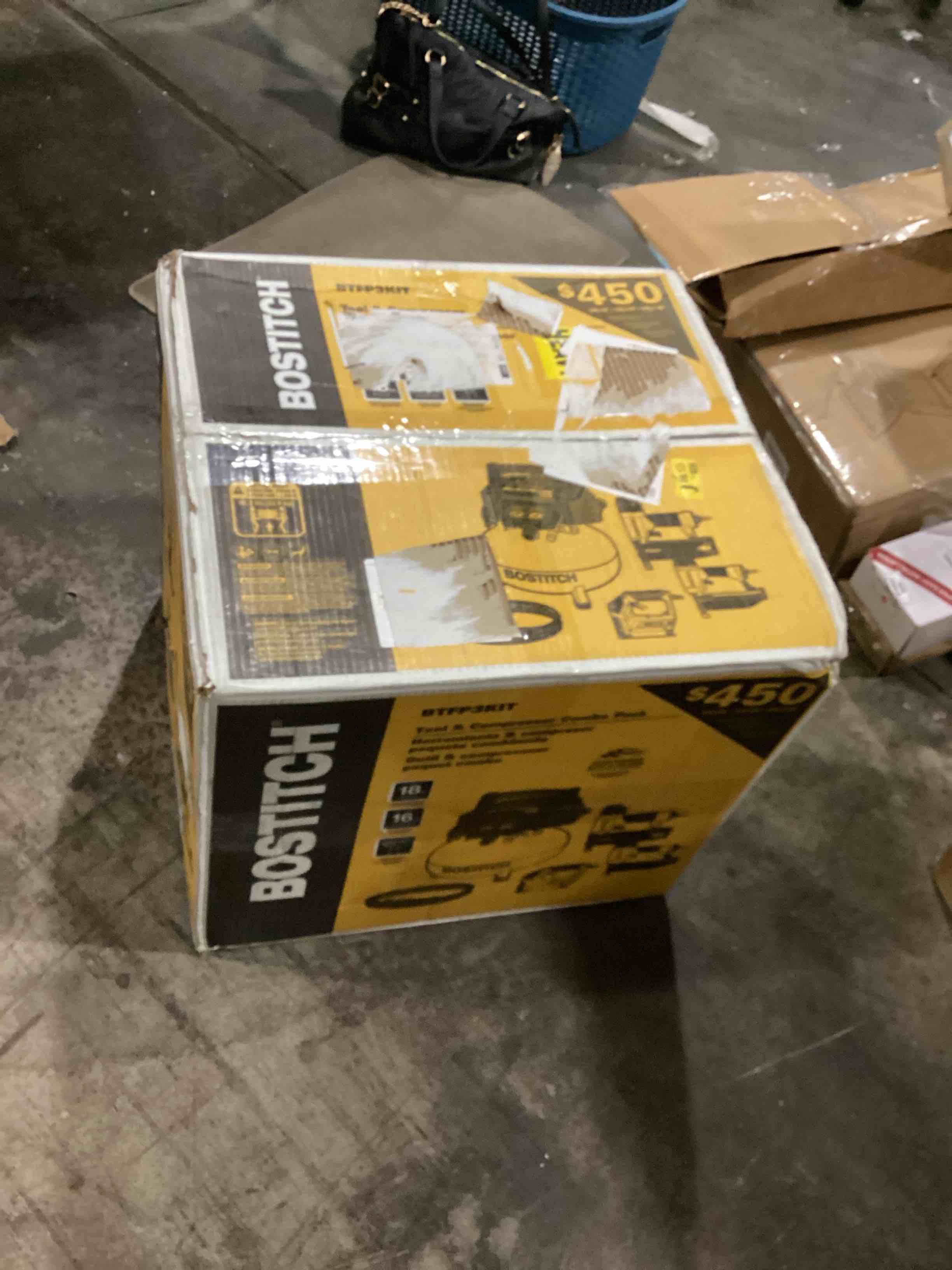 https://s3.amazonaws.com/lotting-images-prod/bidfta/BLU5788284_1708358663966.jpeg