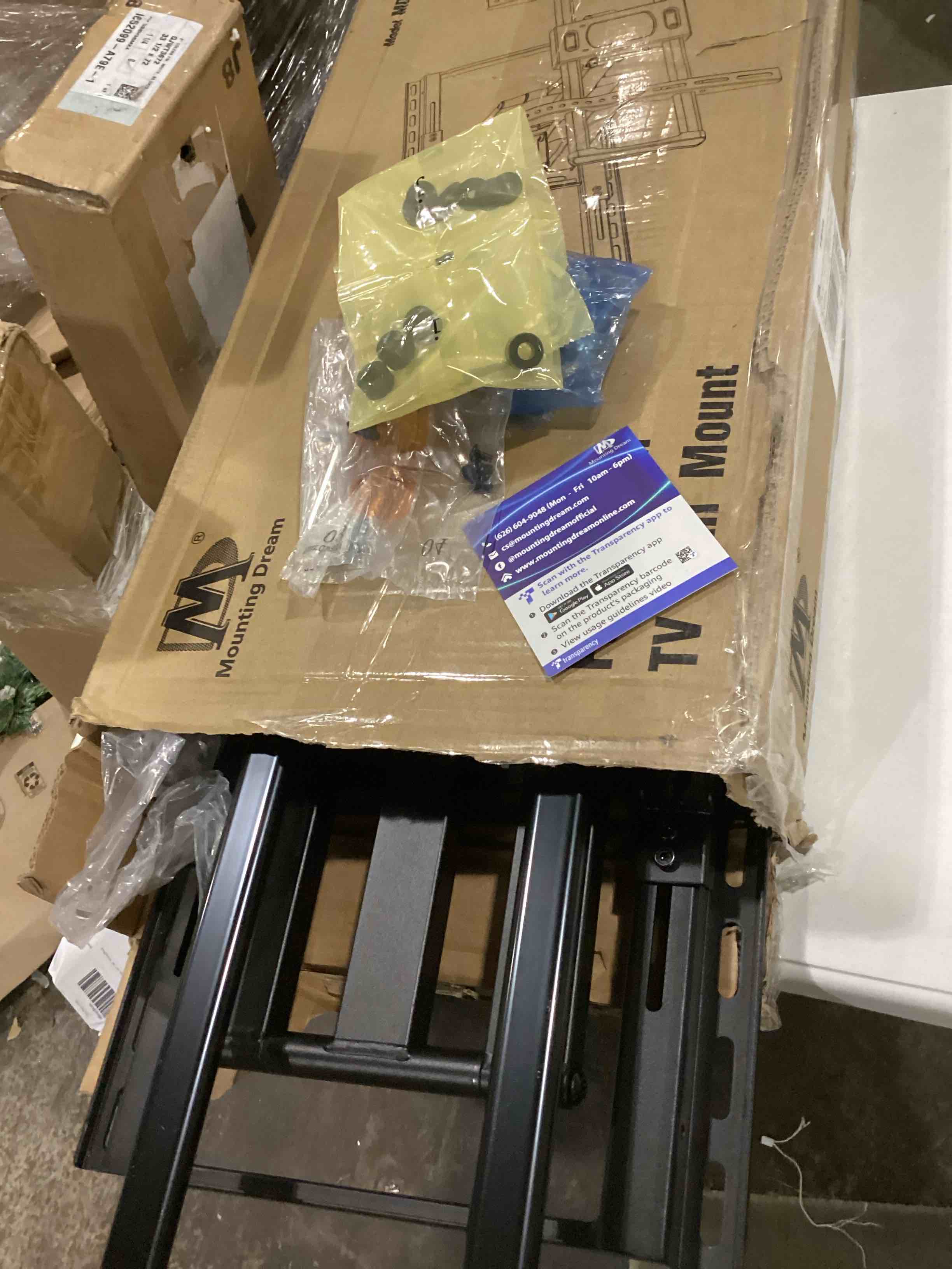https://s3.amazonaws.com/lotting-images-prod/bidfta/BLU5788304_1708365678888.jpeg