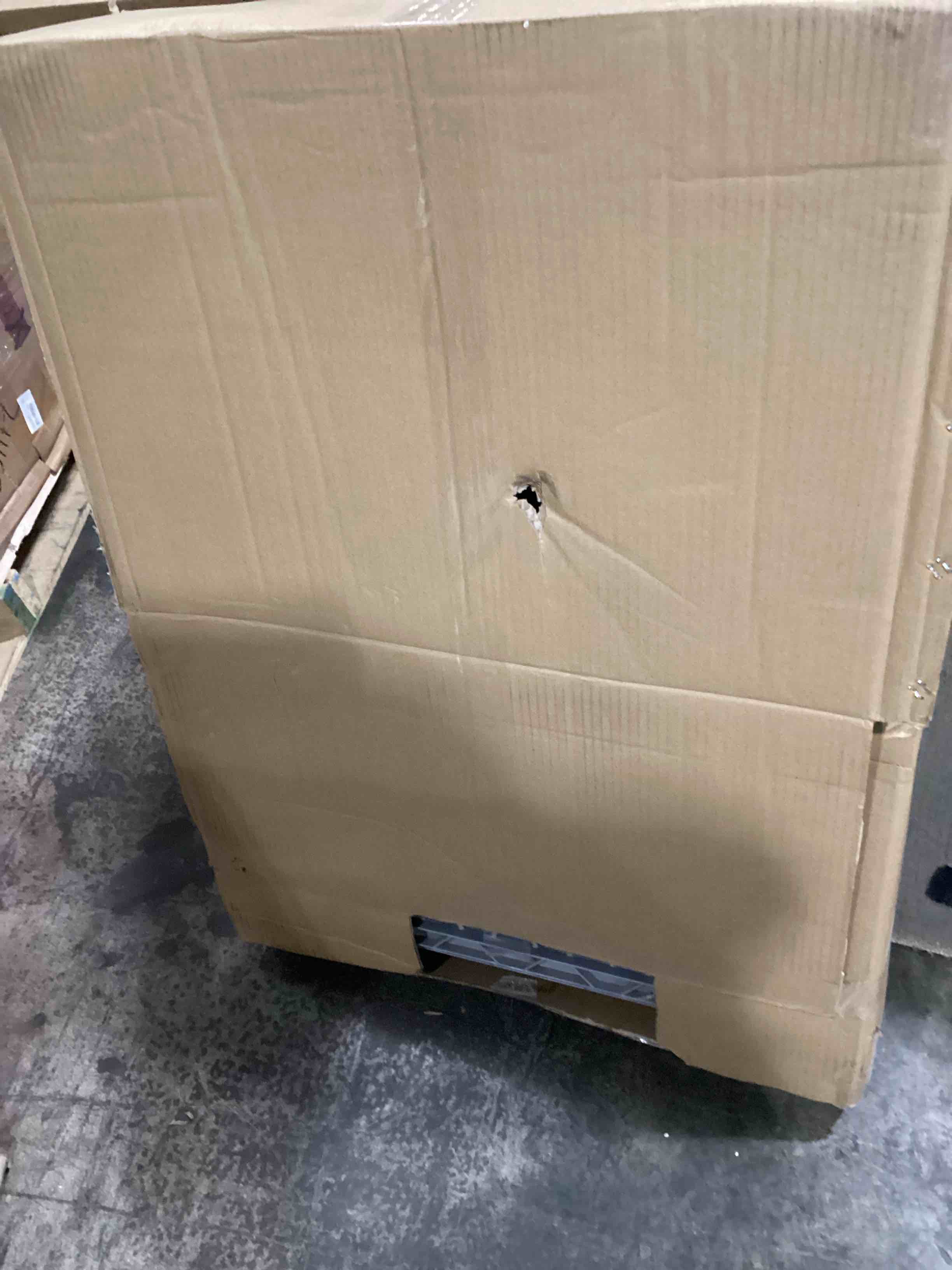 https://s3.amazonaws.com/lotting-images-prod/bidfta/BLU5788341_1708434016681.jpeg