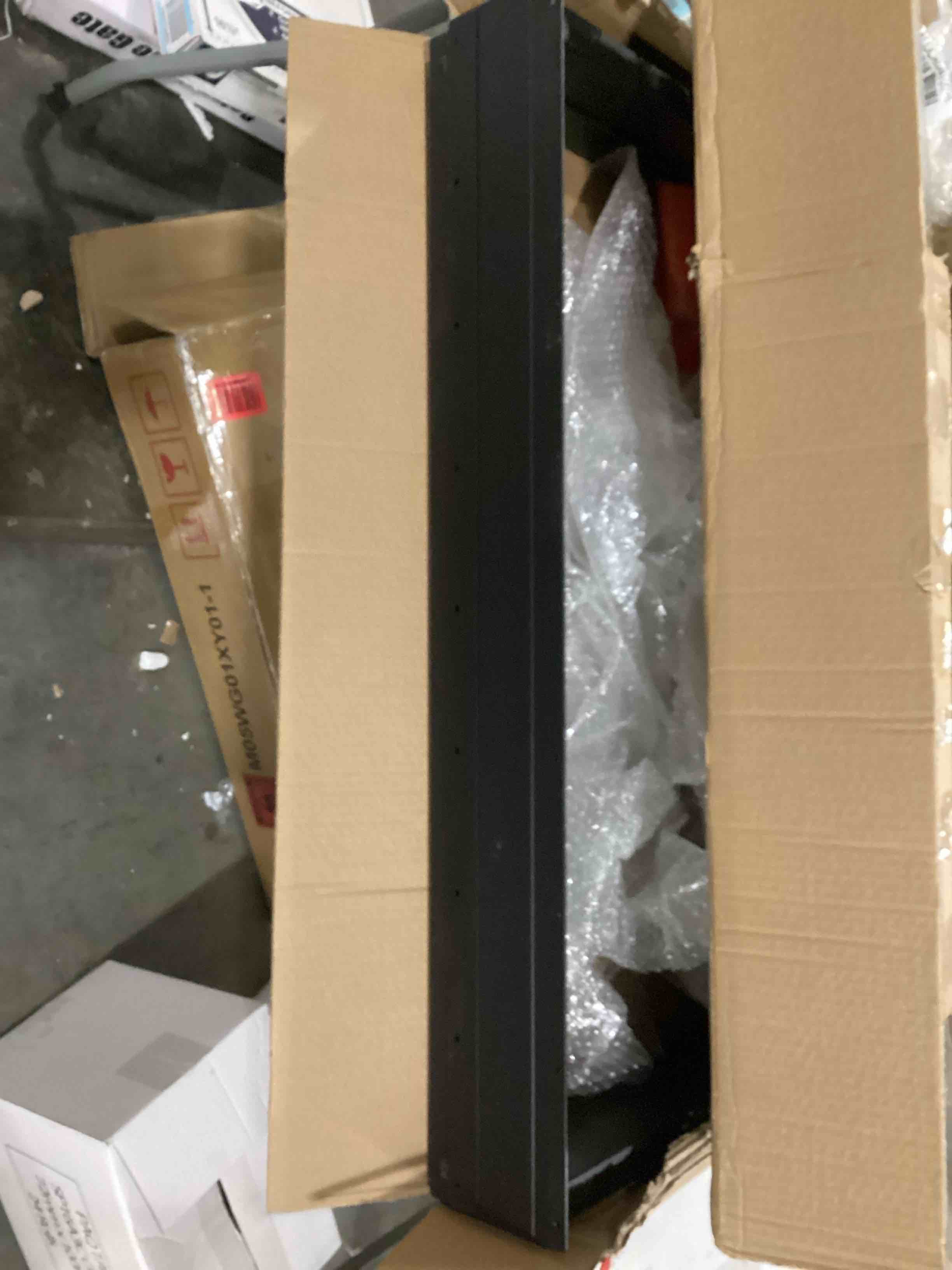 https://s3.amazonaws.com/lotting-images-prod/bidfta/BLU5788838_1709400921346.jpeg