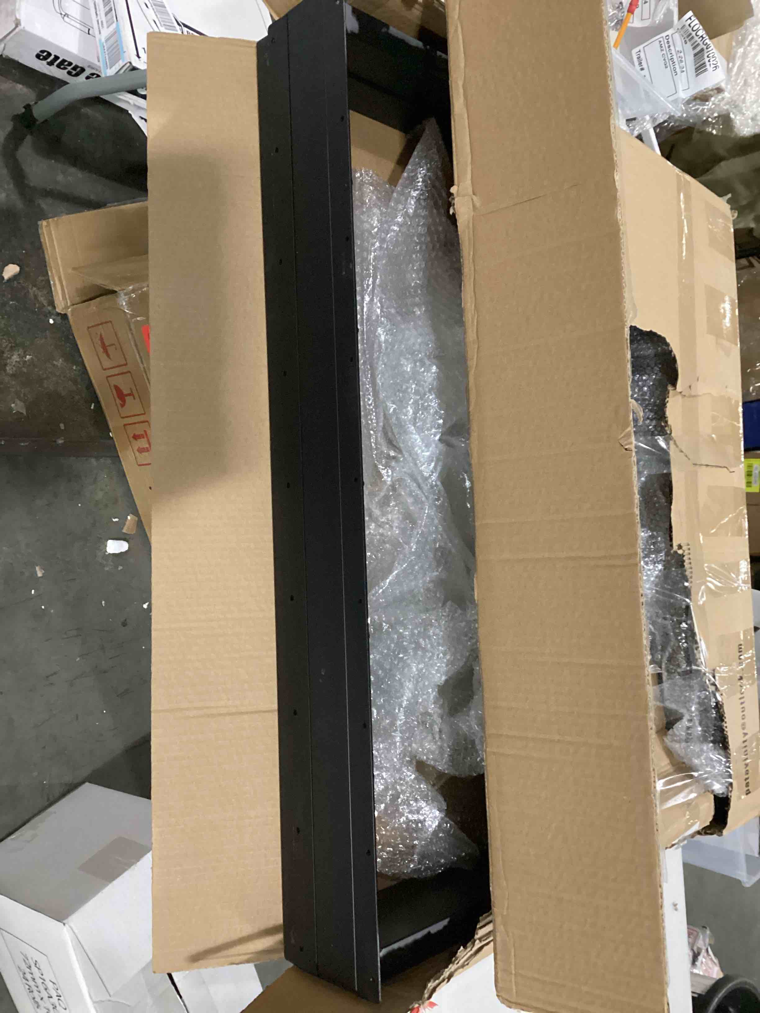 https://s3.amazonaws.com/lotting-images-prod/bidfta/BLU5788838_1709400923880.jpeg