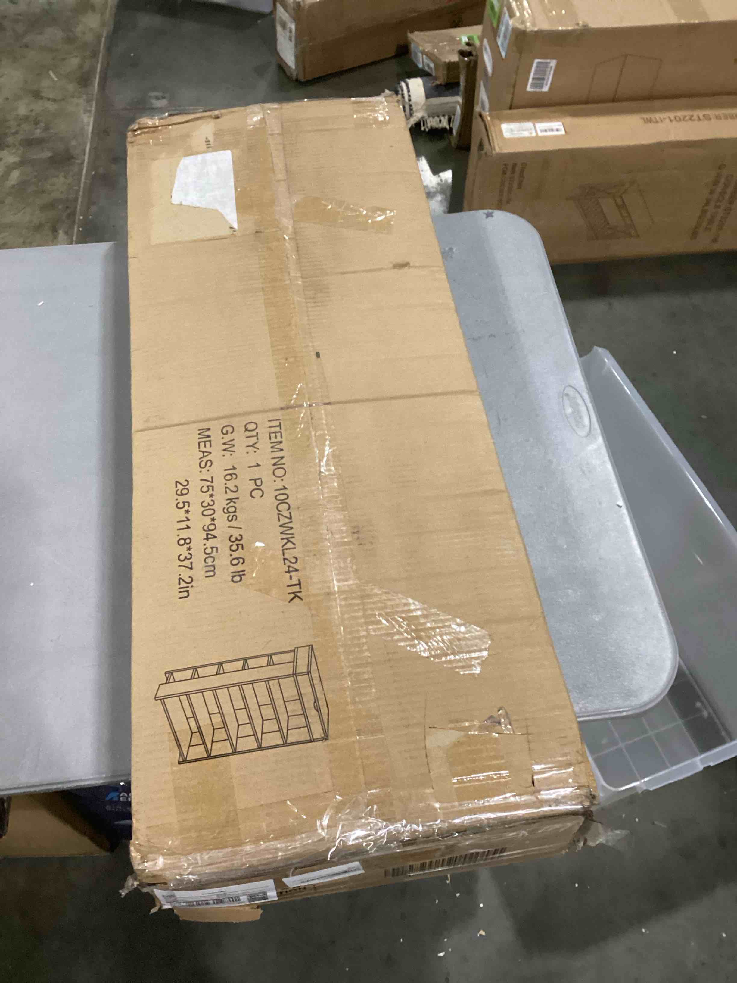 https://s3.amazonaws.com/lotting-images-prod/bidfta/BLU5789004_1708348568948.jpeg