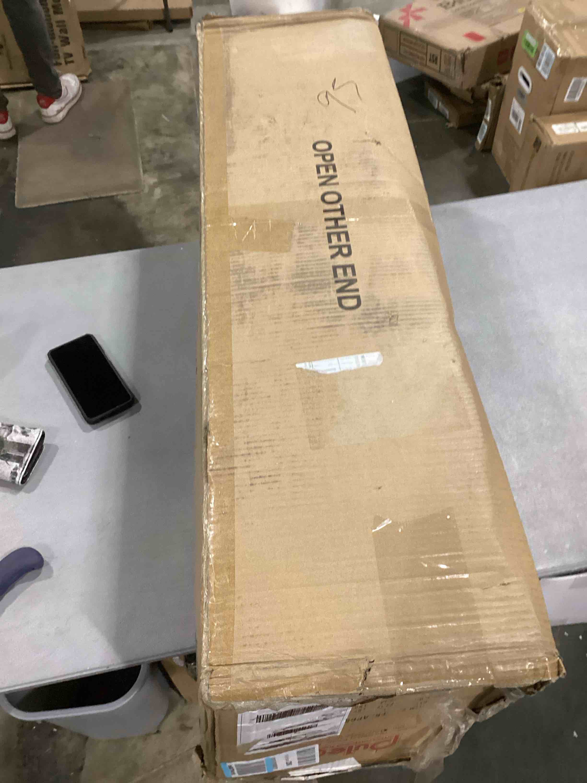 https://s3.amazonaws.com/lotting-images-prod/bidfta/BLU5789006_1708349309961.jpeg